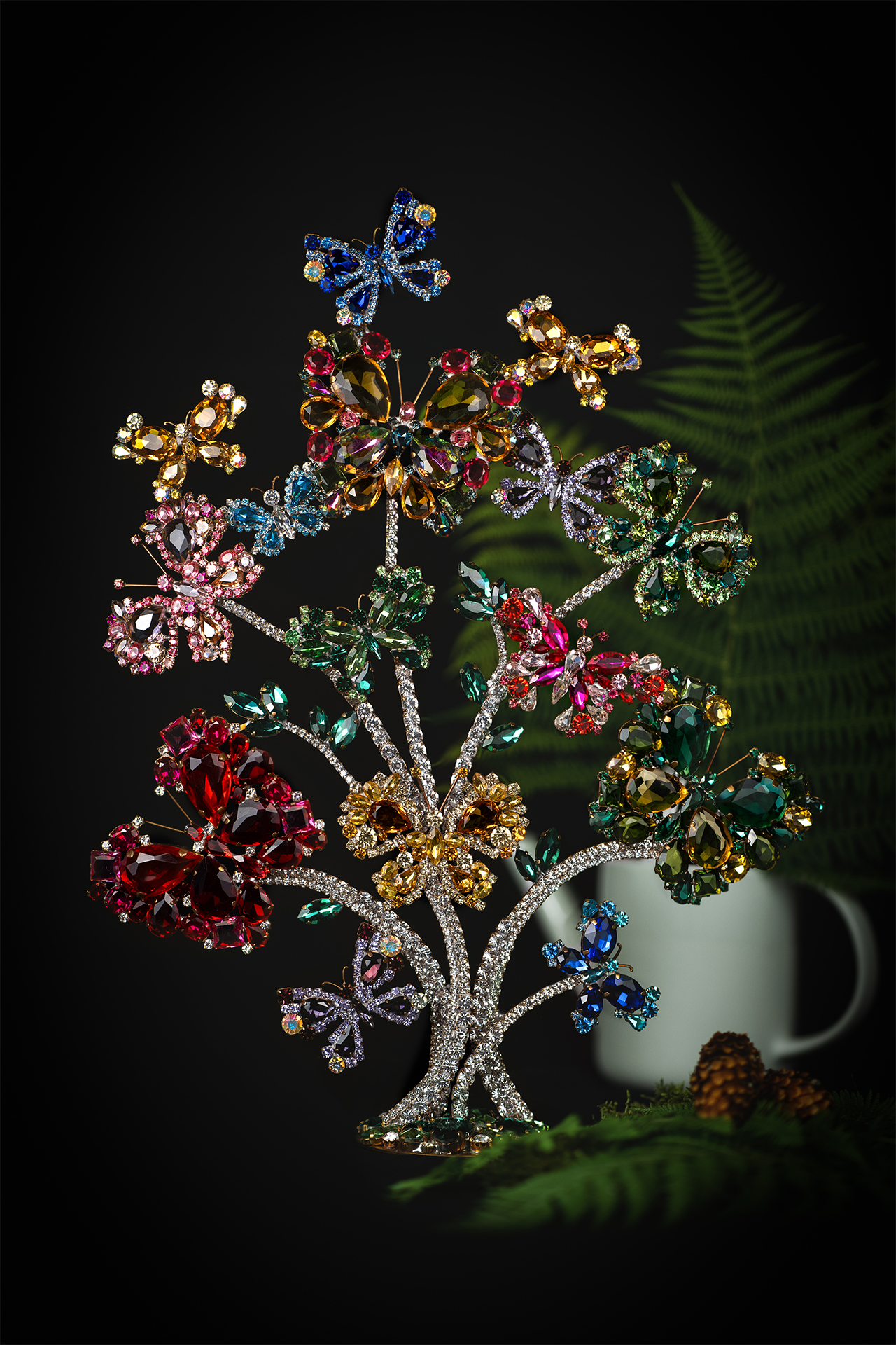A rhinestones butterfly tree with shimmering rhinestones