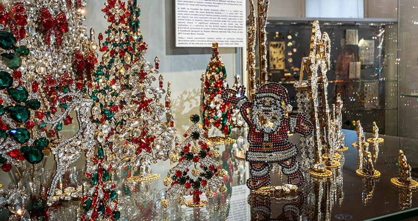 Exhibition “Vintage Christmas” Exhibition “Vintage Christmas” at the Czech Museum of Glass and Jewellery