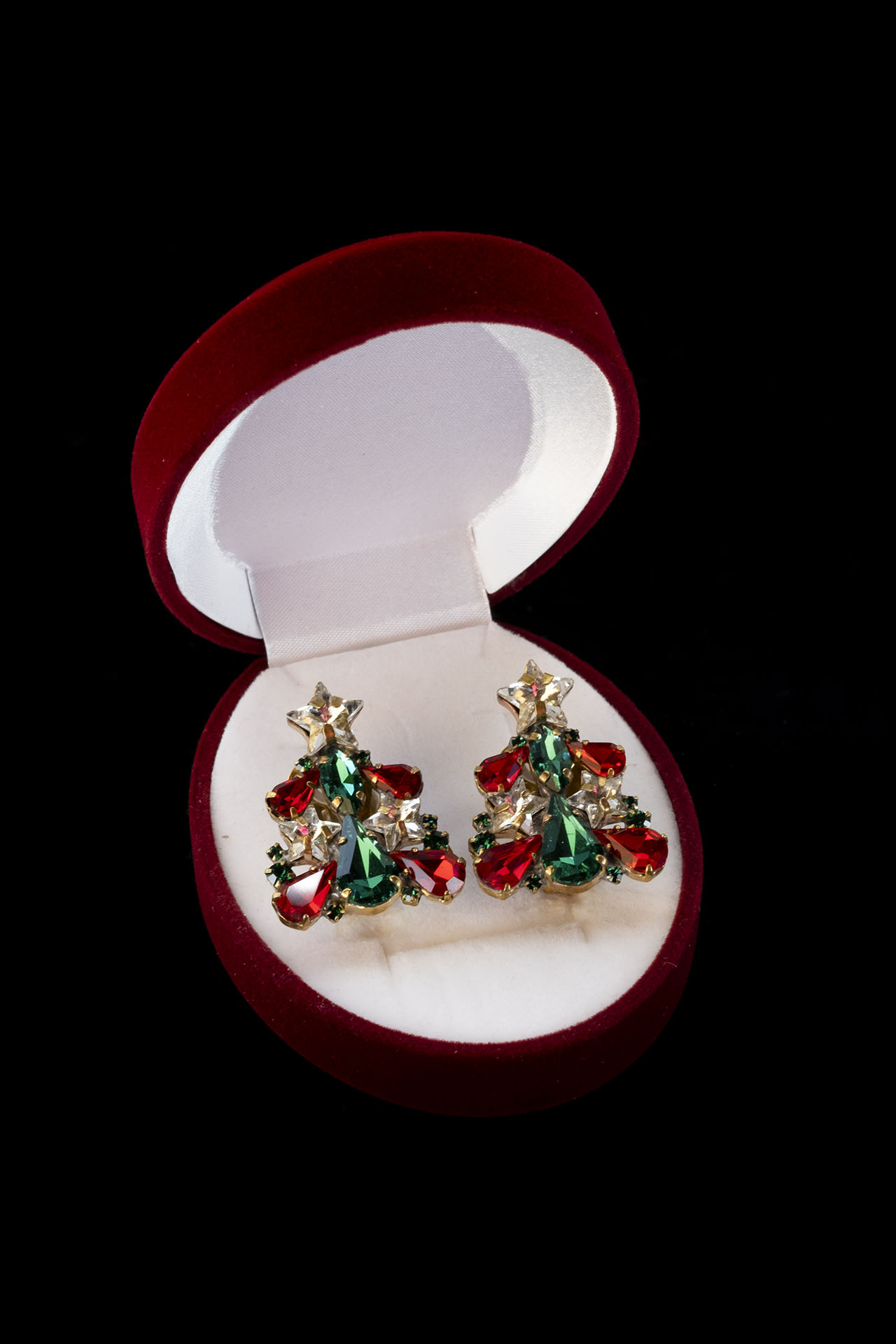 Christmas stud earrings handcrafted from coloured rhinestone