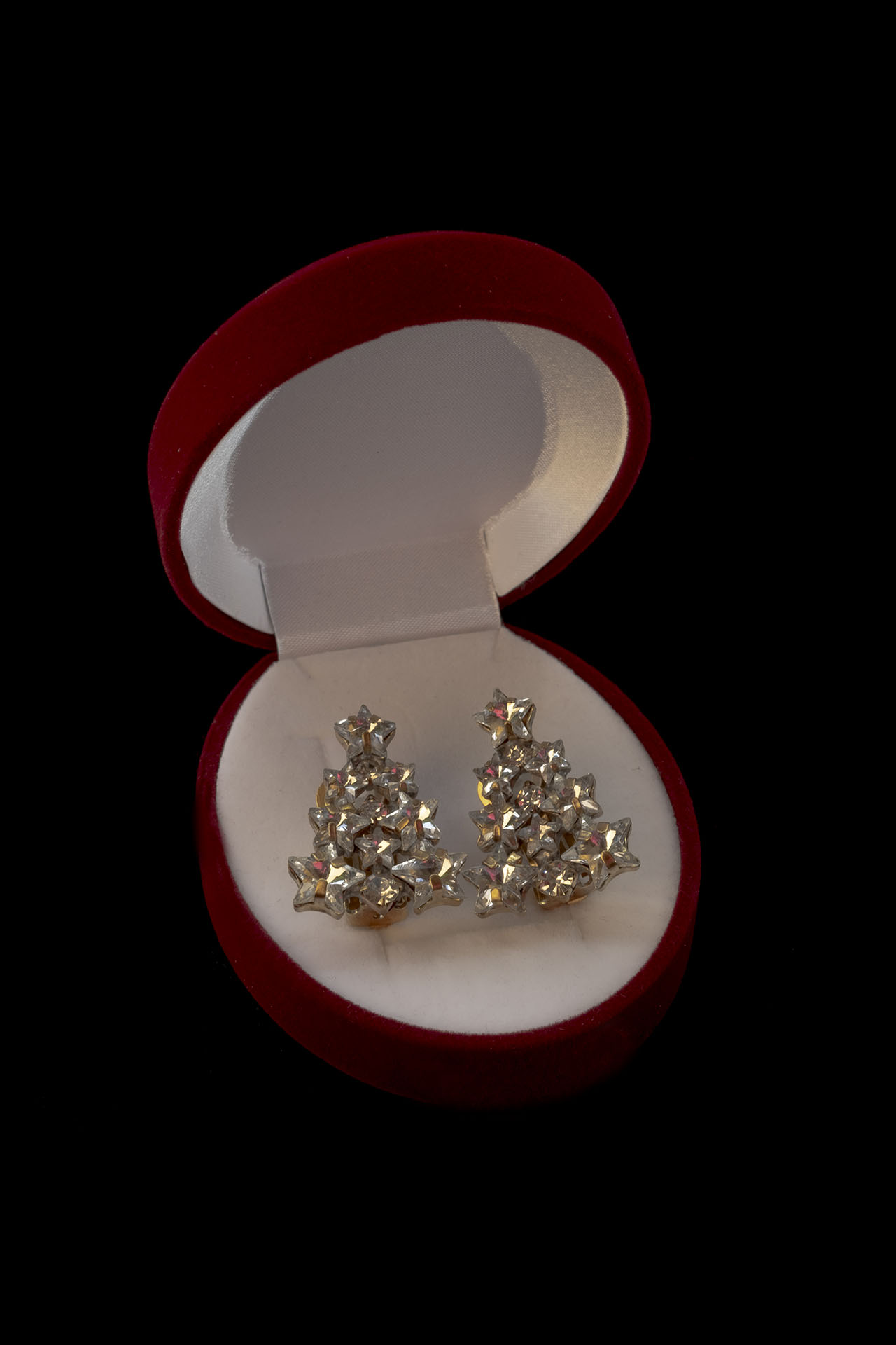 Dazzling rhinestone Crystal Christmas Tree clip-on earrings