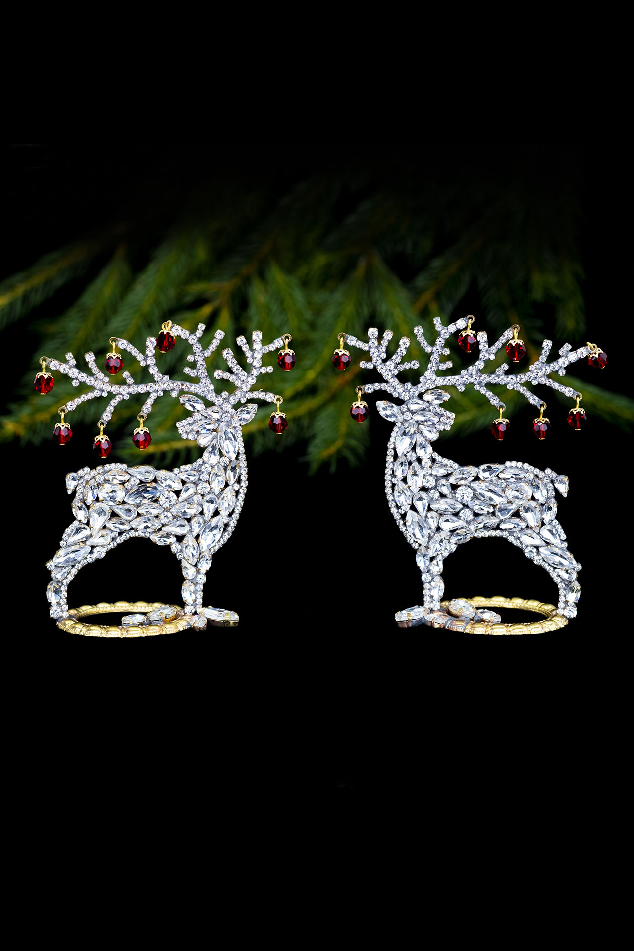 Christmas decoration - Reindeers with clear and red rhinestones