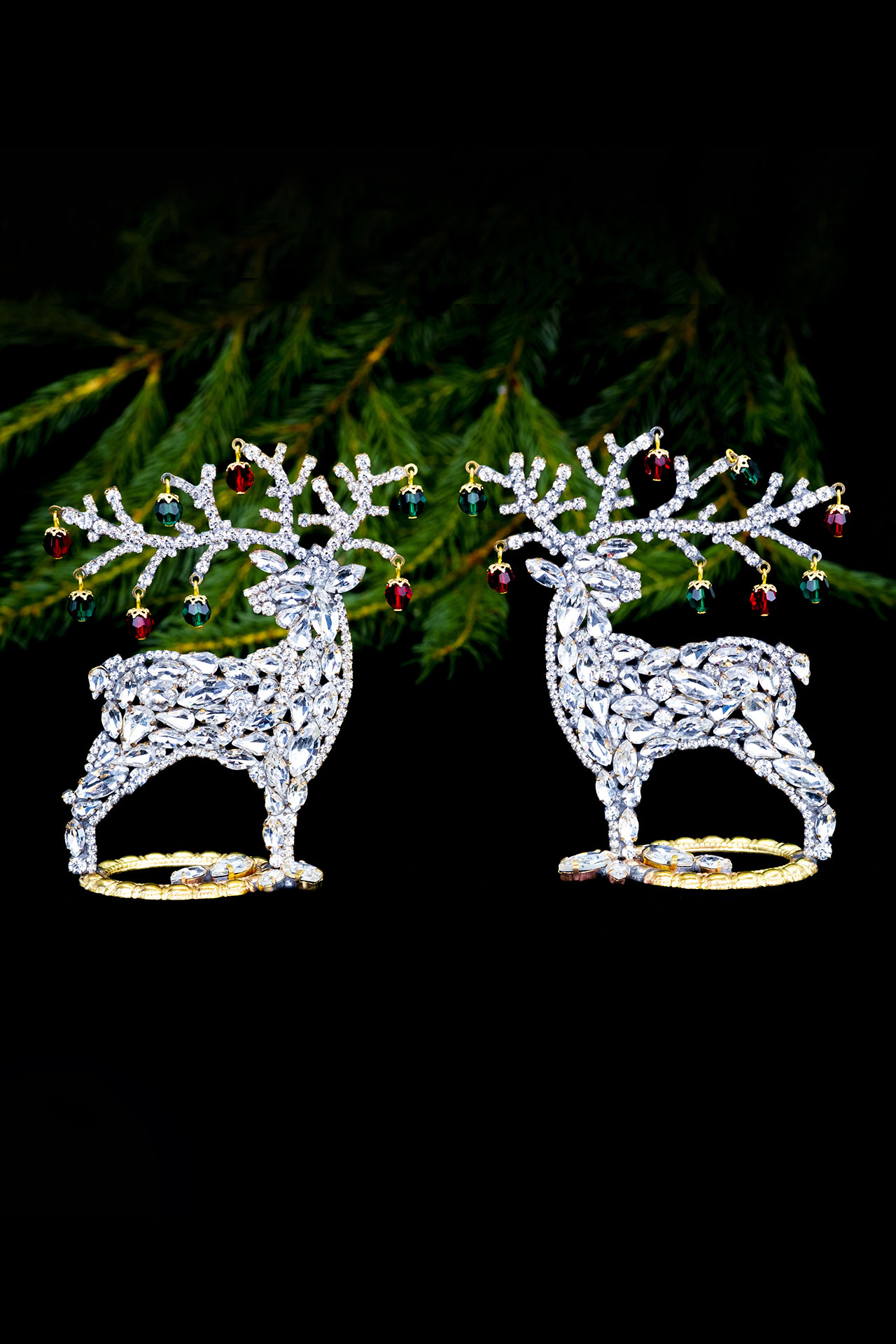 Decorating for Christmas - Reindeers with coloured rhinestones