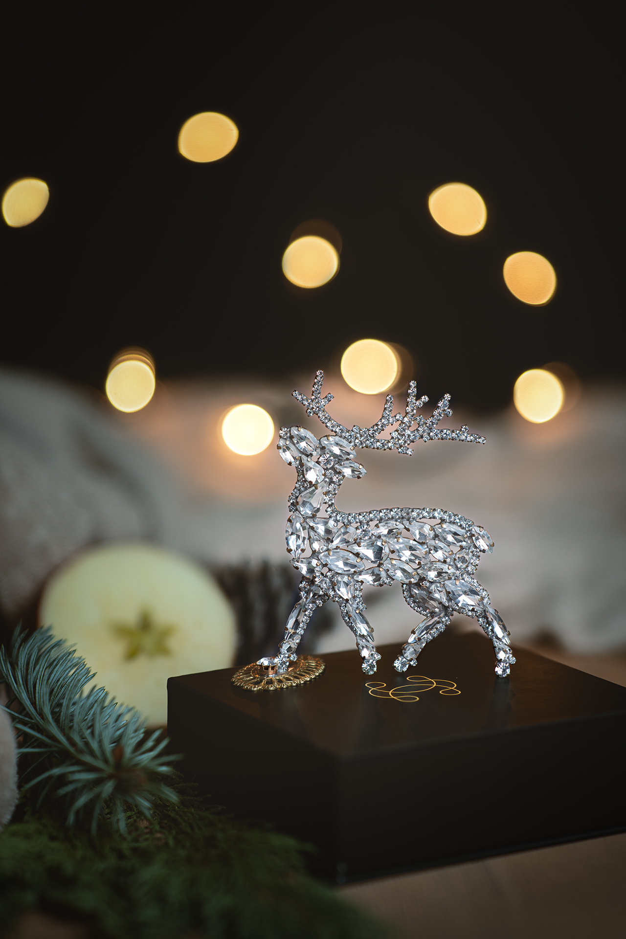 Dashing reindeer - christmas decoration with clear rhinestones