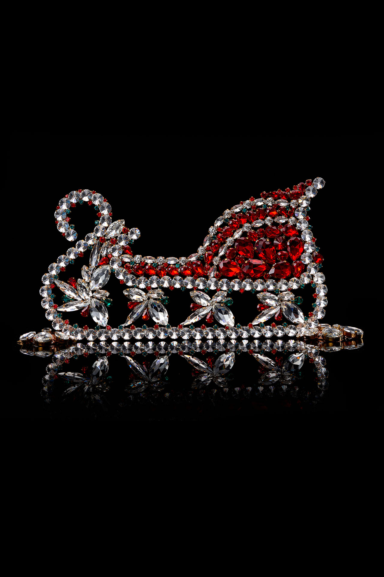 Santa's sleigh  - rhinestones  table top christmas decoration