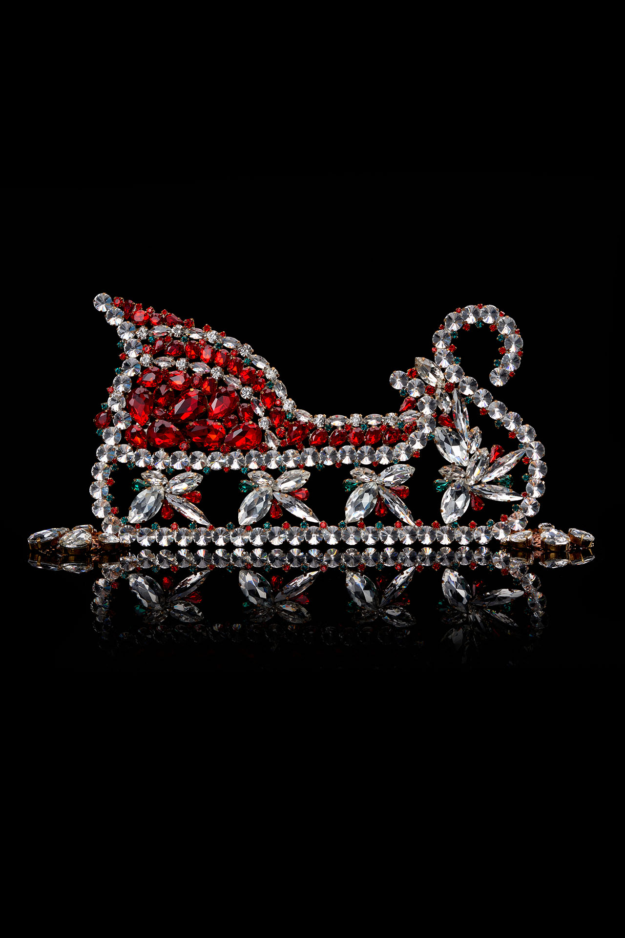 Santa's sleigh  - rhinestones  table top christmas decoration