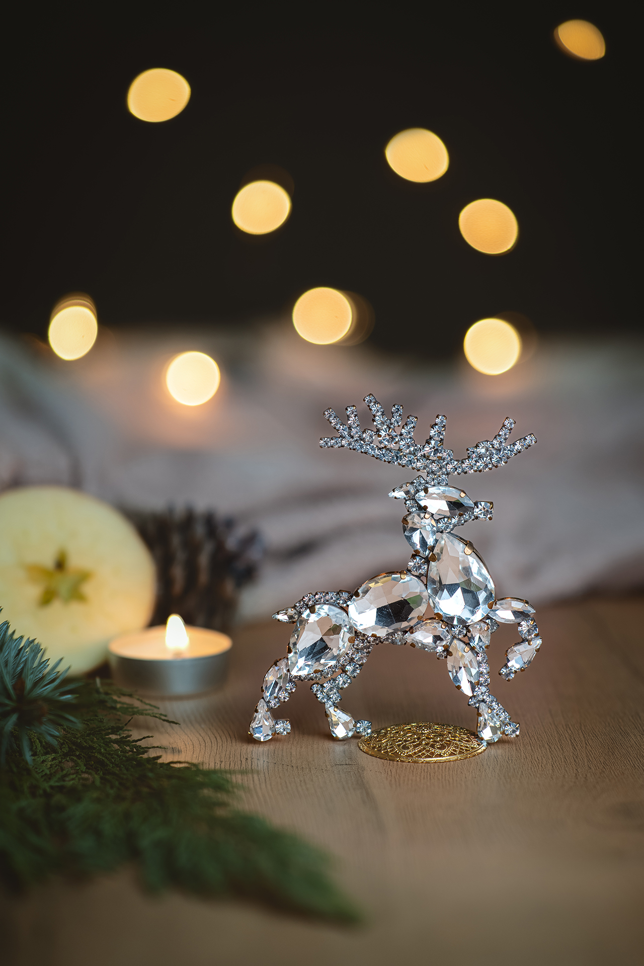Valiant Reindeer-decorating for christmas - clear rhinestones