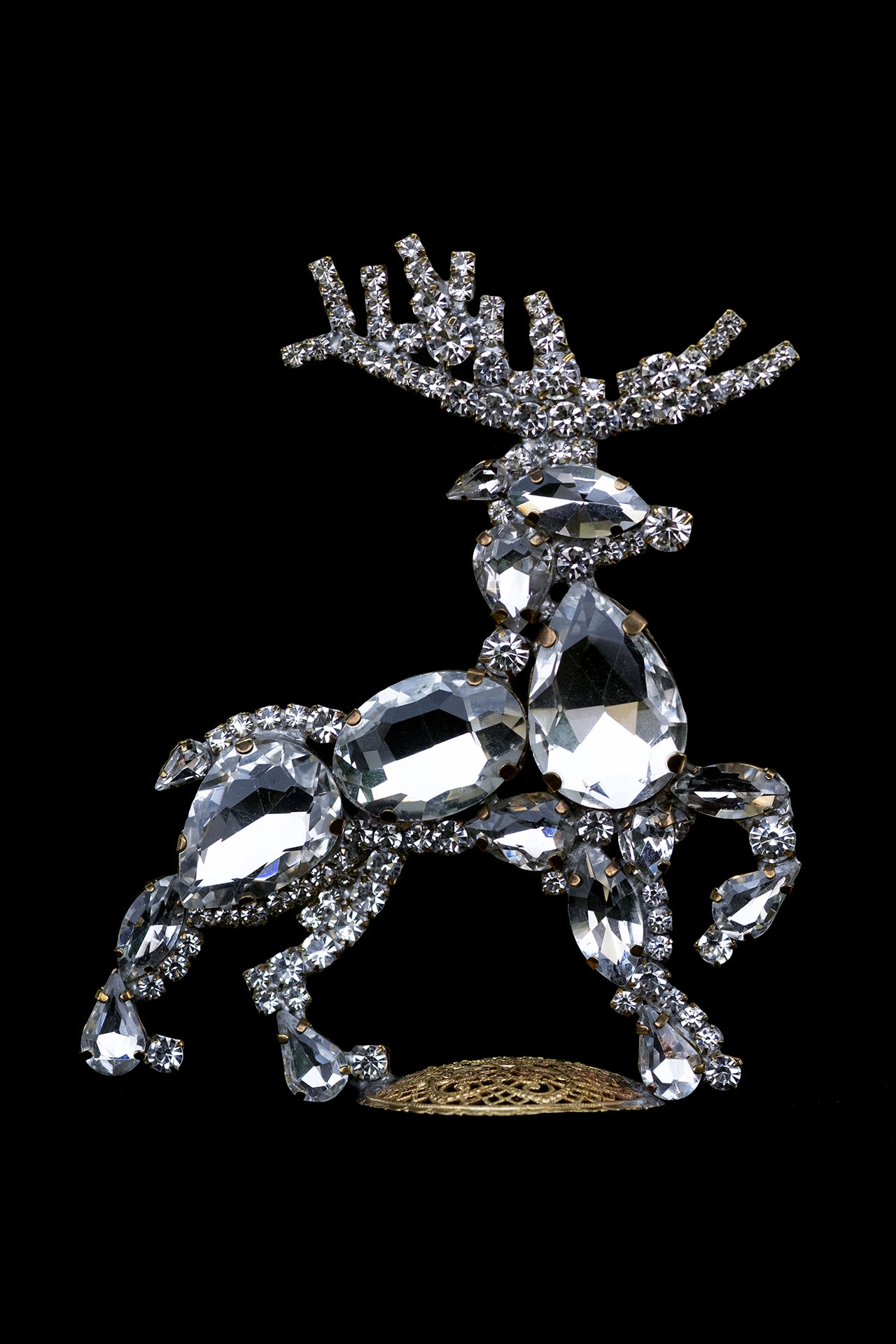 Valiant Reindeer-decorating for christmas - clear rhinestones