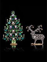 dazzling-christmas-tree-green-and-reindeer