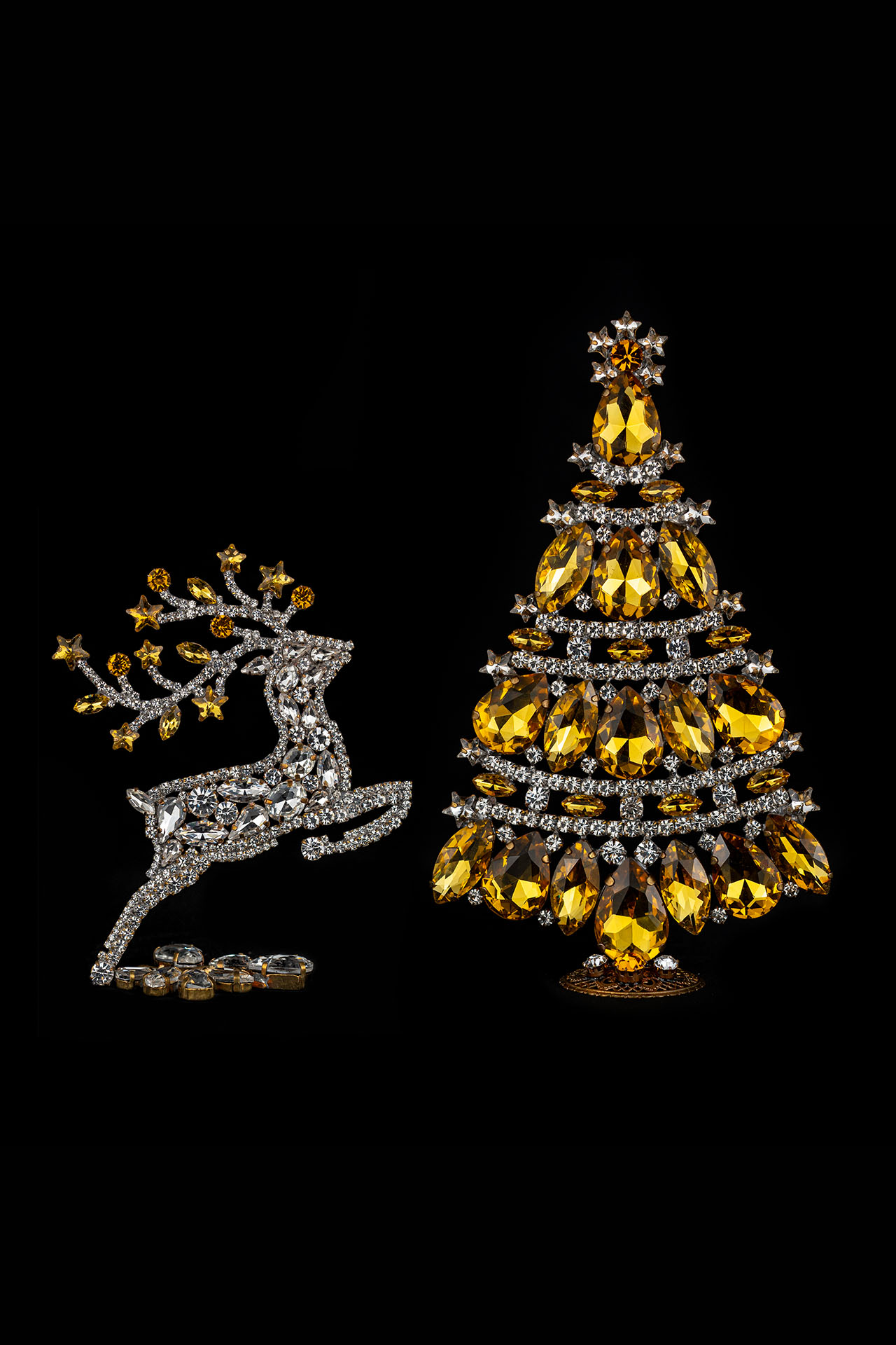 Christmas tree and reindeer from clear and yellow rhinestones