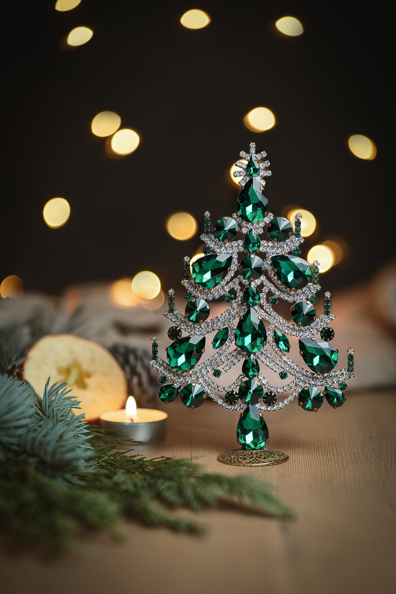 Charming Xmas tree - handcrafted with Christmas ornaments