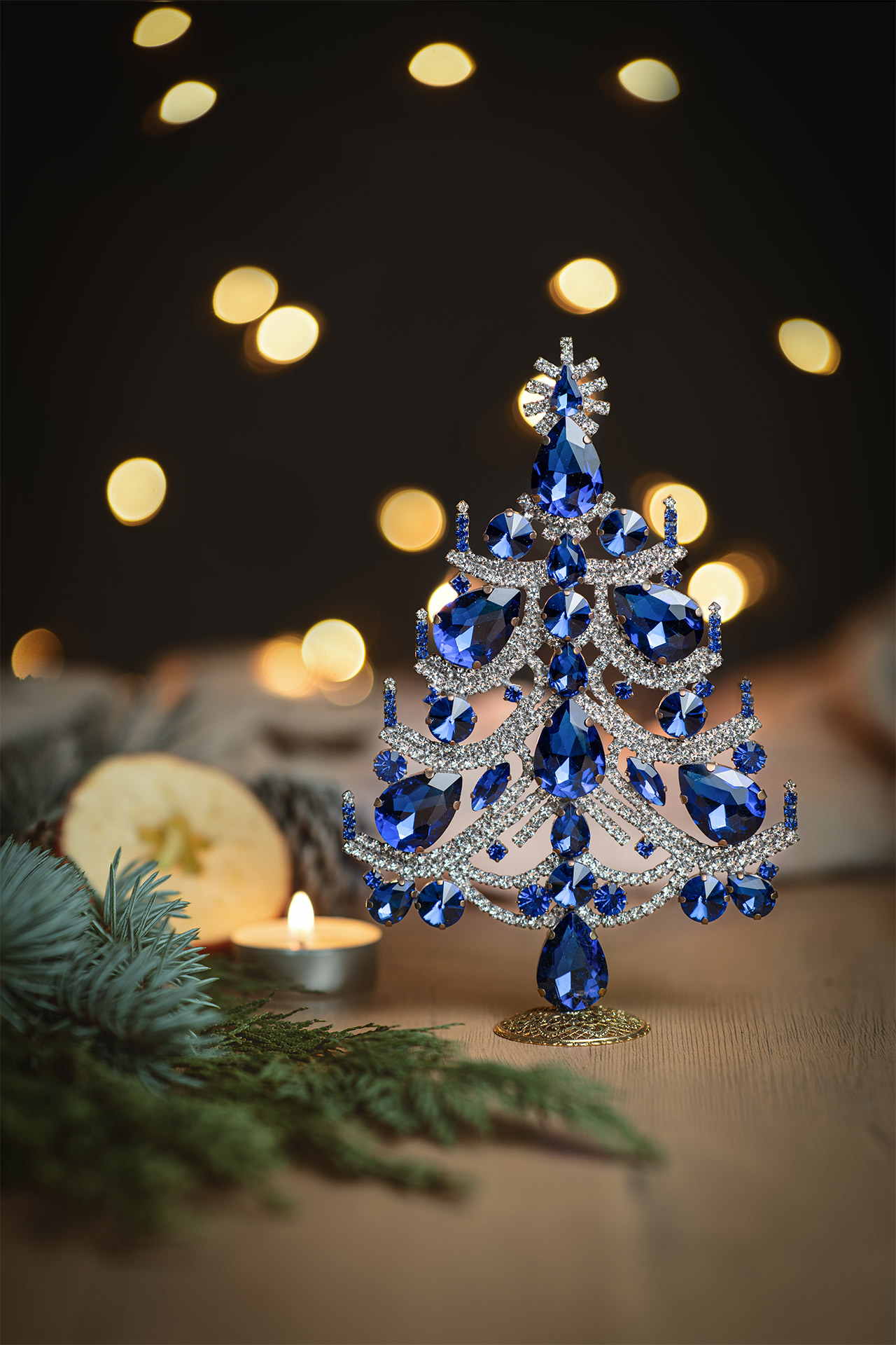 Charming handcrafted Xmas tree - with blue crystals ornaments