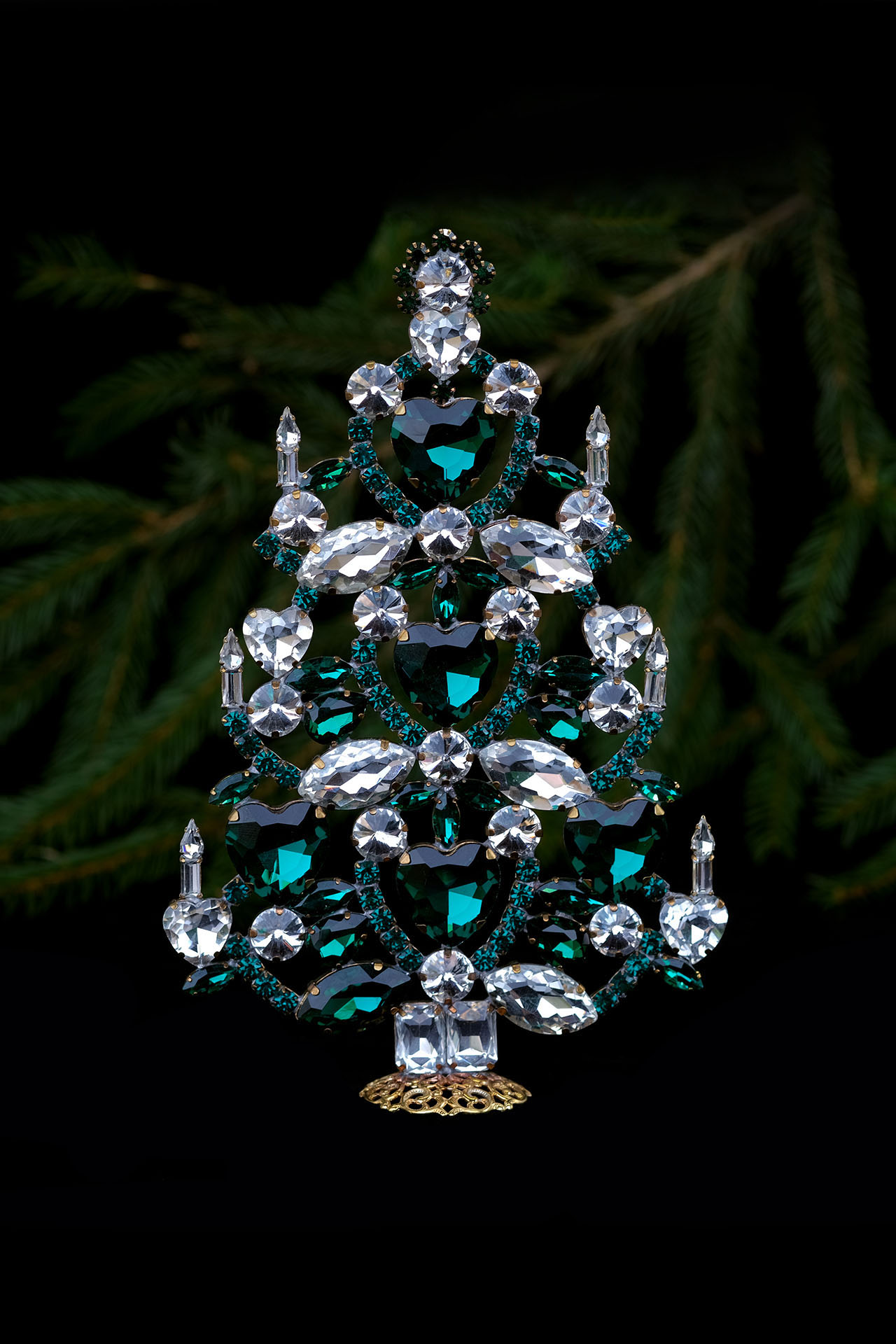 Christmas tree -handcrafted decoration with clear and green crystals
