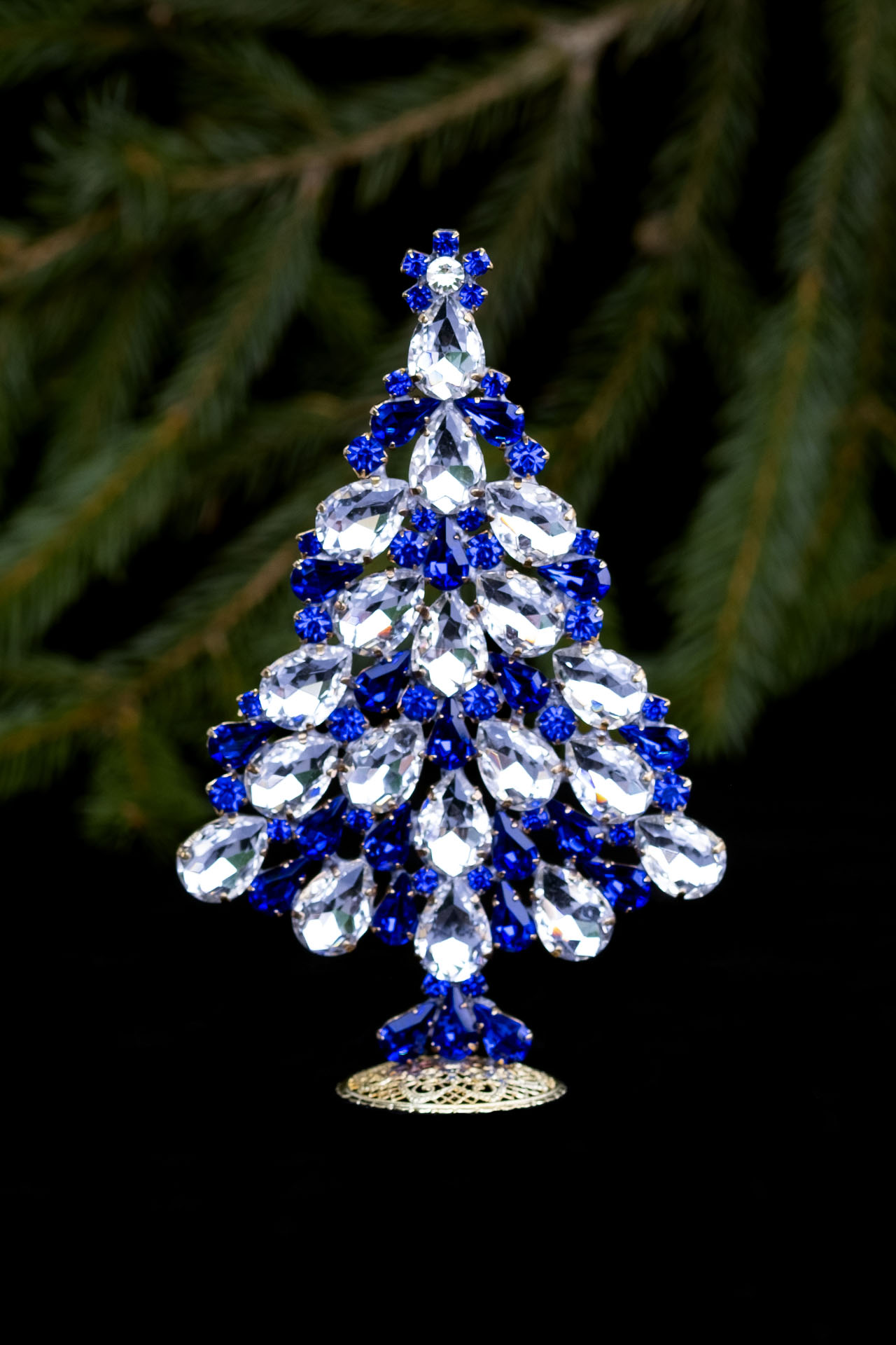Delightful Xmas tree, handcrafted with ornament