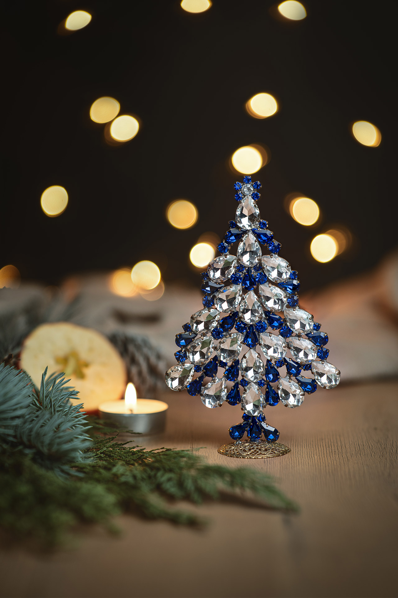 Delightful Xmas tree, handcrafted with ornament
