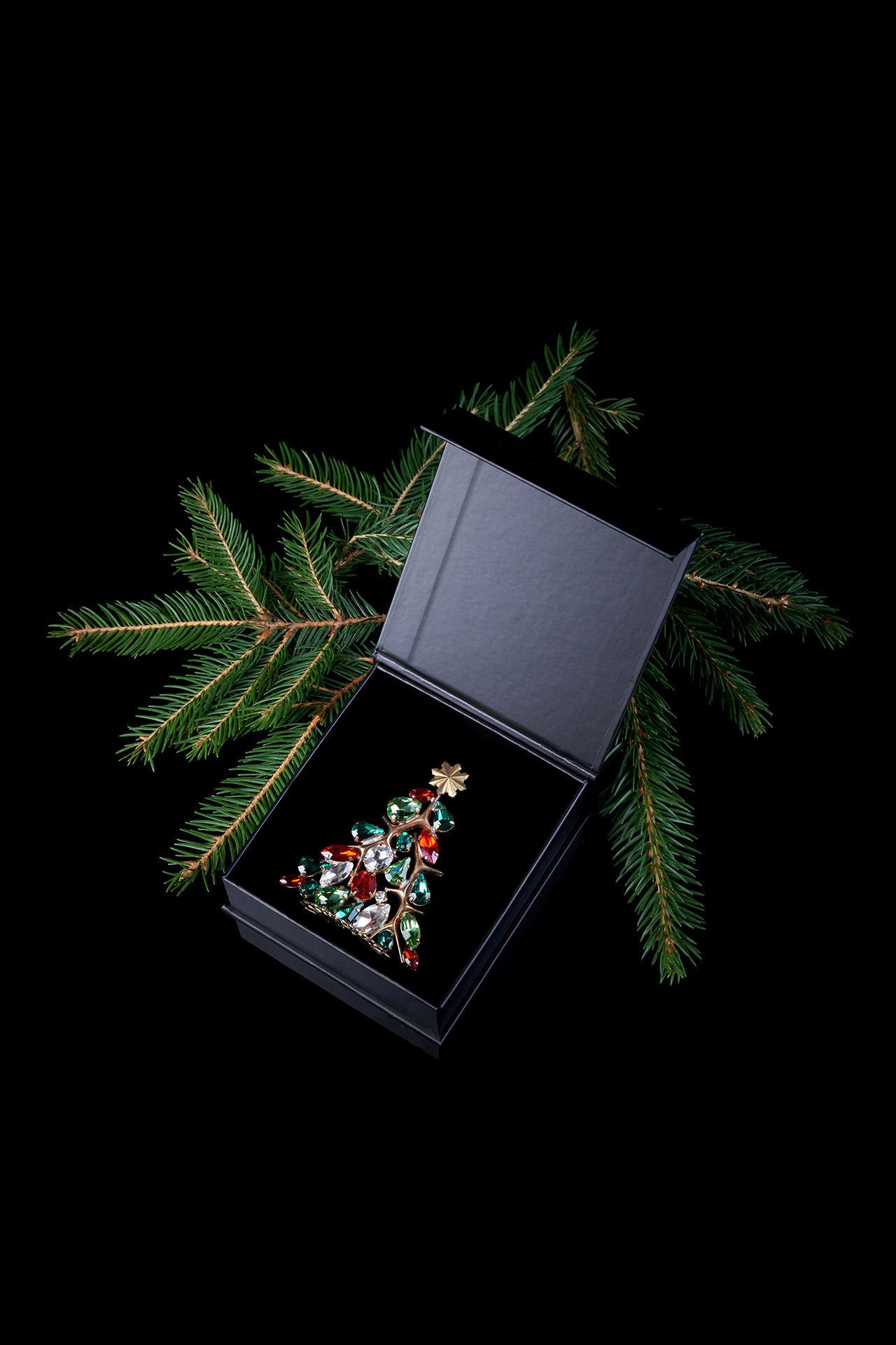 Impressive handcrafted glitzy gold table top Christmas tree