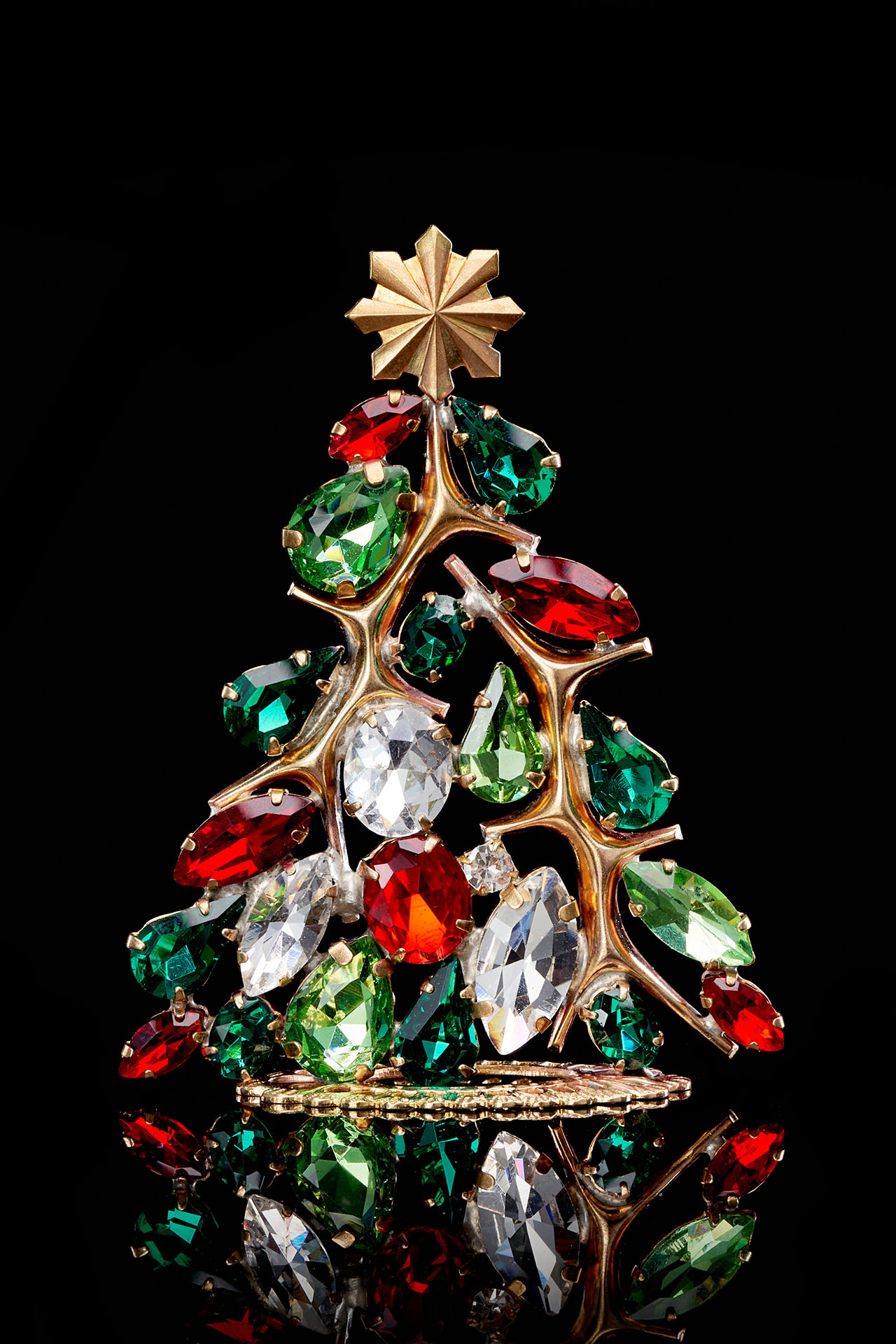 Impressive handcrafted glitzy gold table top Christmas tree