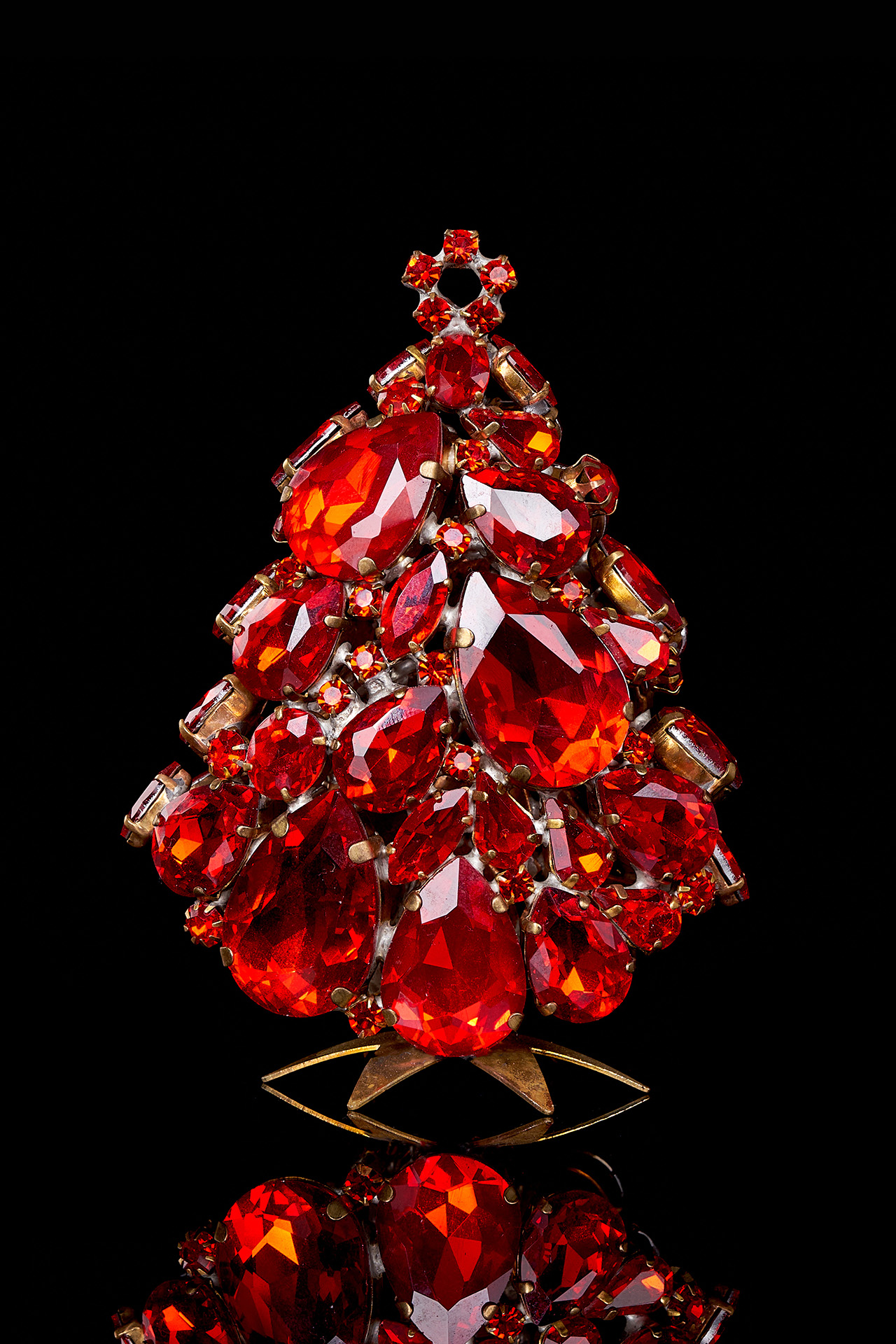 Vintage Christmas tree Glitzy Gleam from red rhinestones