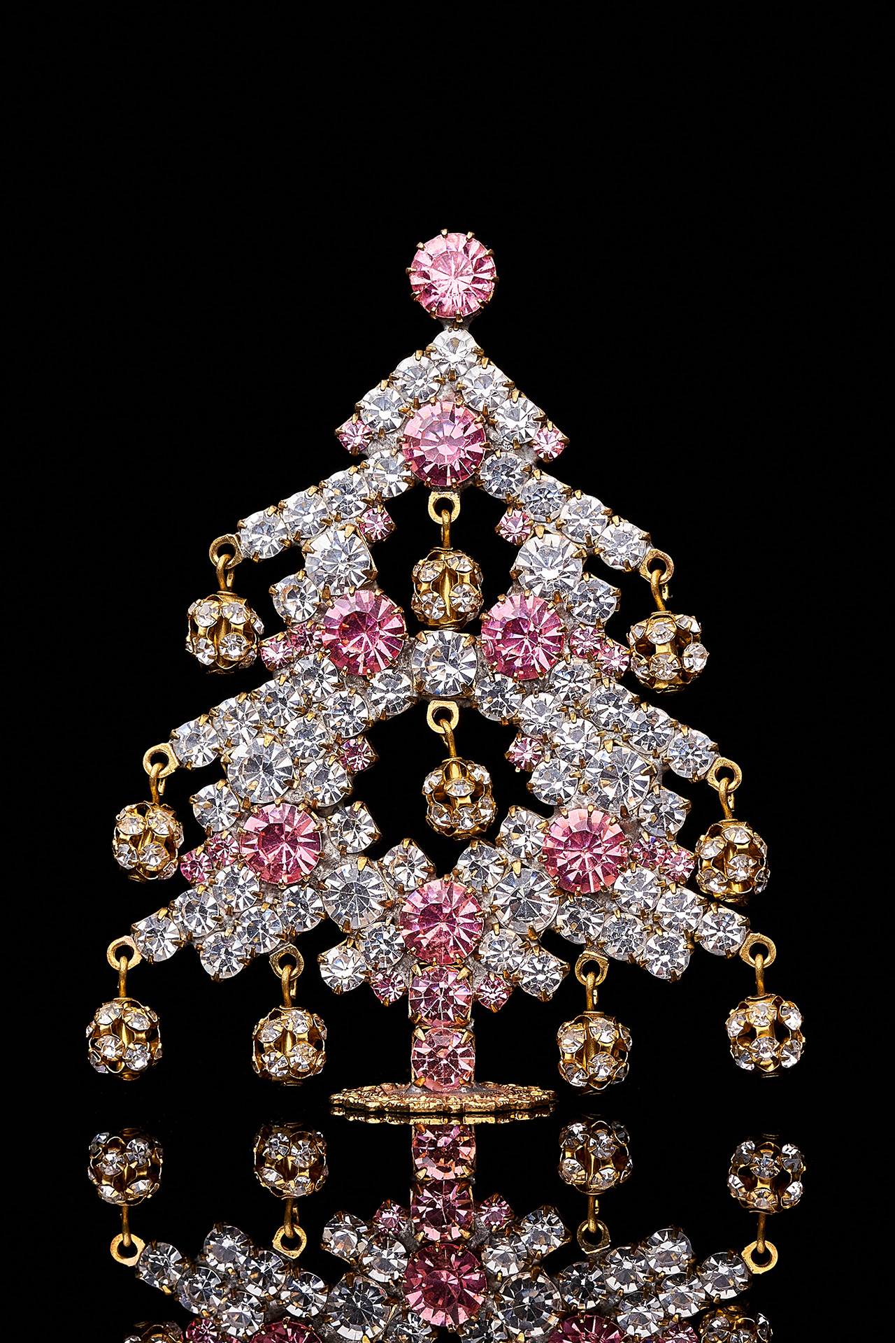 Dazzling Christmas tree handcrafted with pink rhinestones