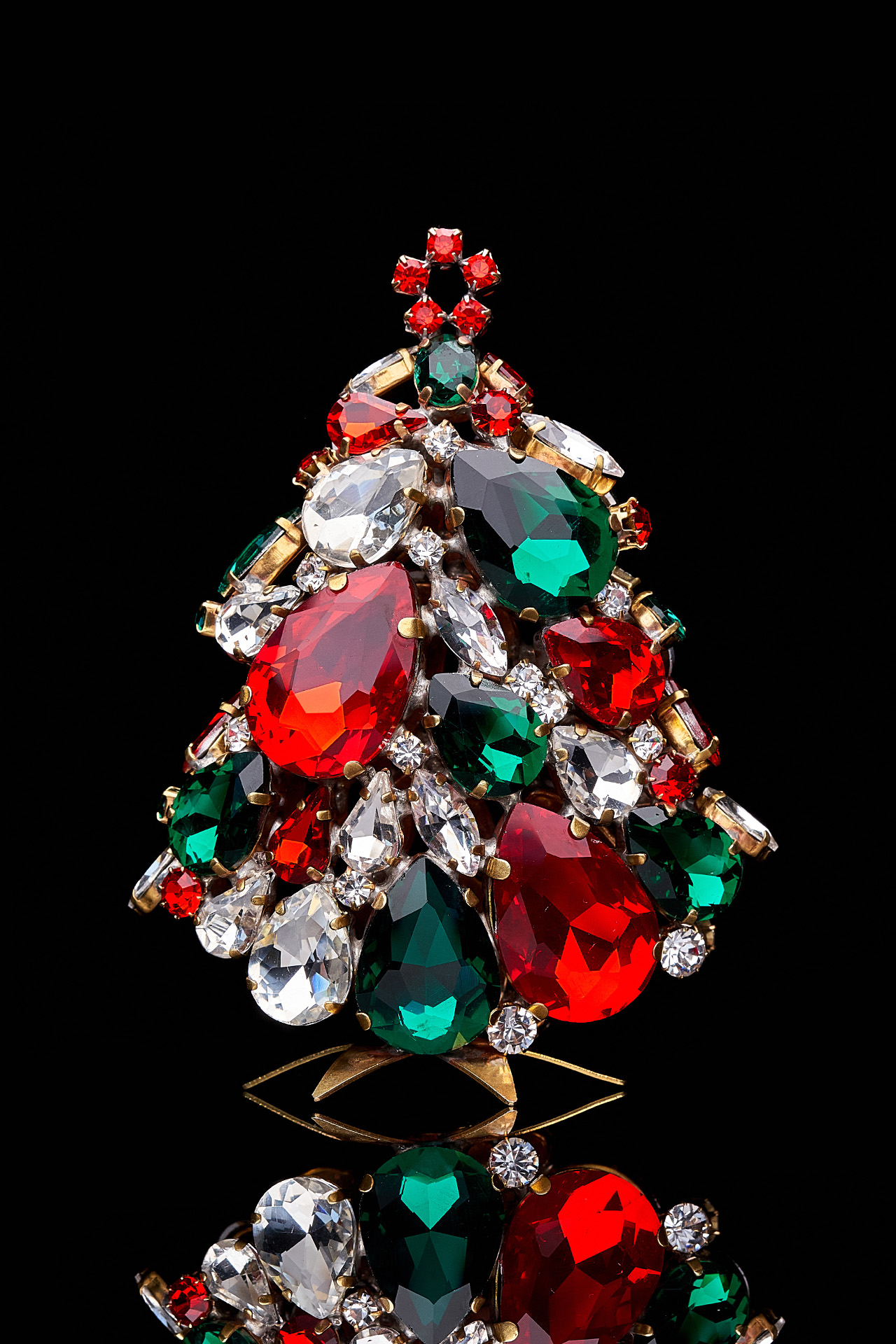 Vintage 3D Christmas tree Glitzy Gleam from colored rhinestones