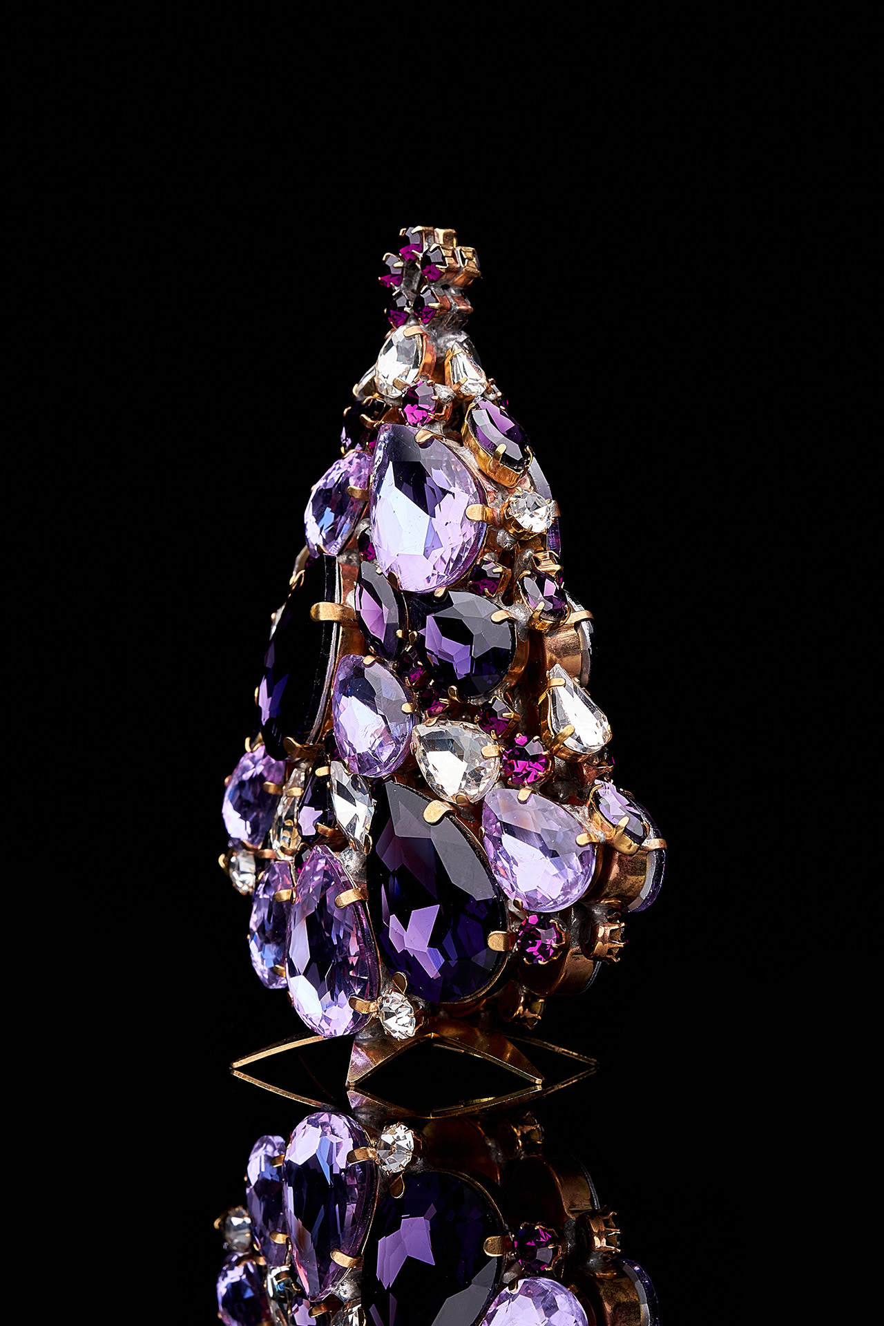 Vintage 3D Christmas tree Glitzy Gleam from purple rhinestones