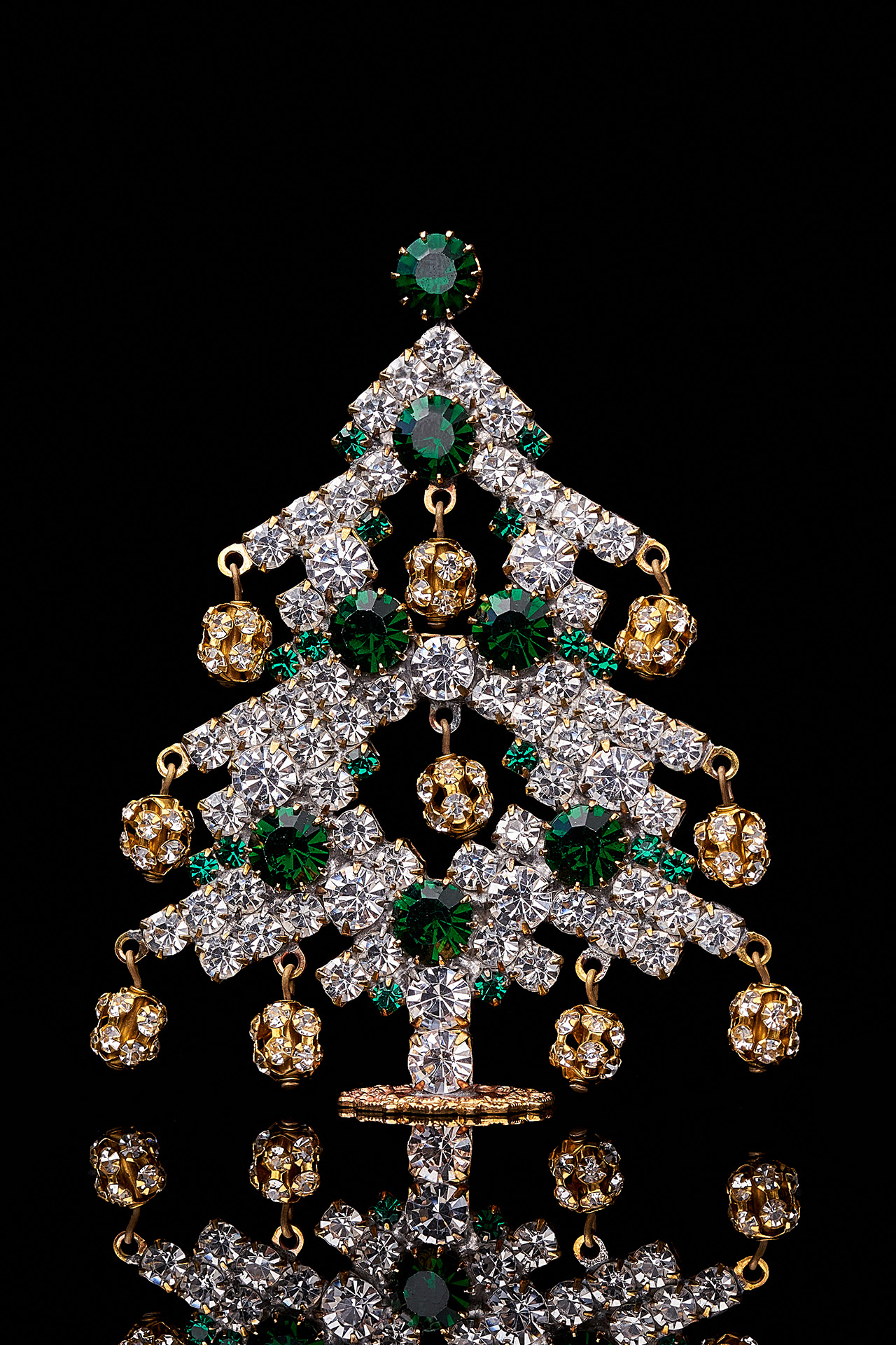 Dazzling Christmas tree handmade with emerald green rhinestones