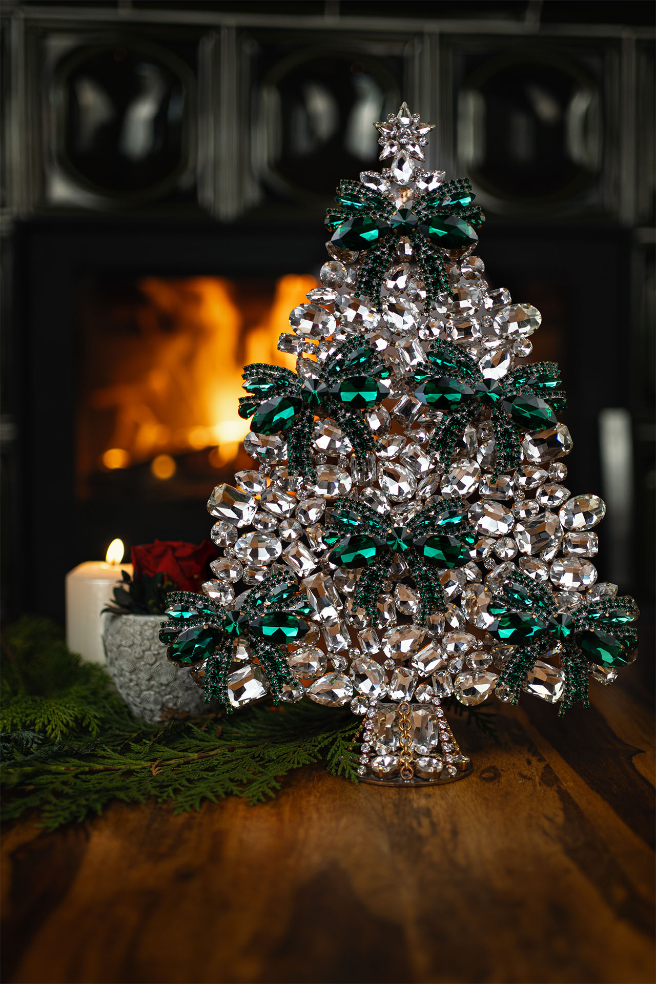 Czech Christmas tree with ribbon handmade from green rhinestones