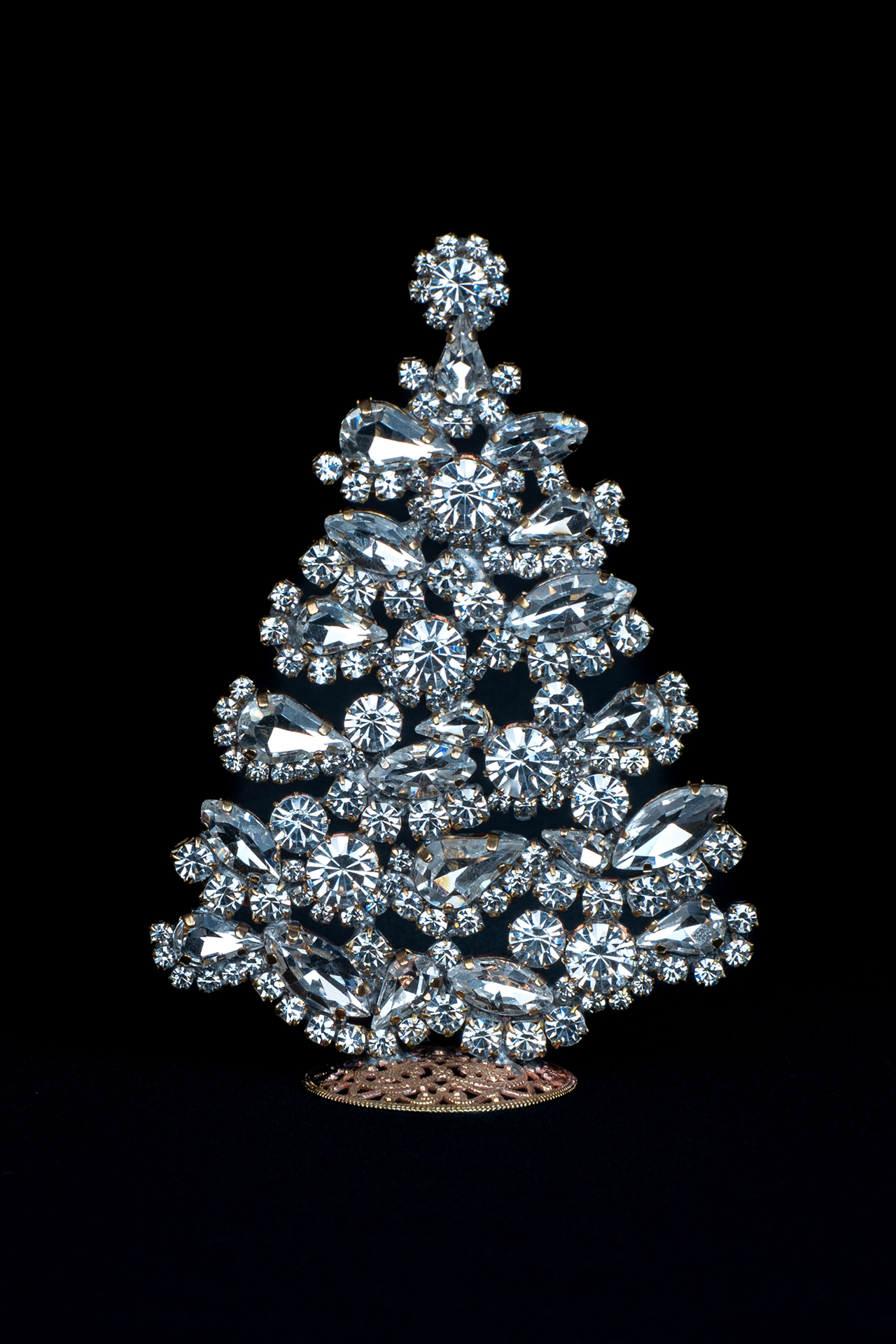 Radiant crystal Christmas tree with clear rhinestones