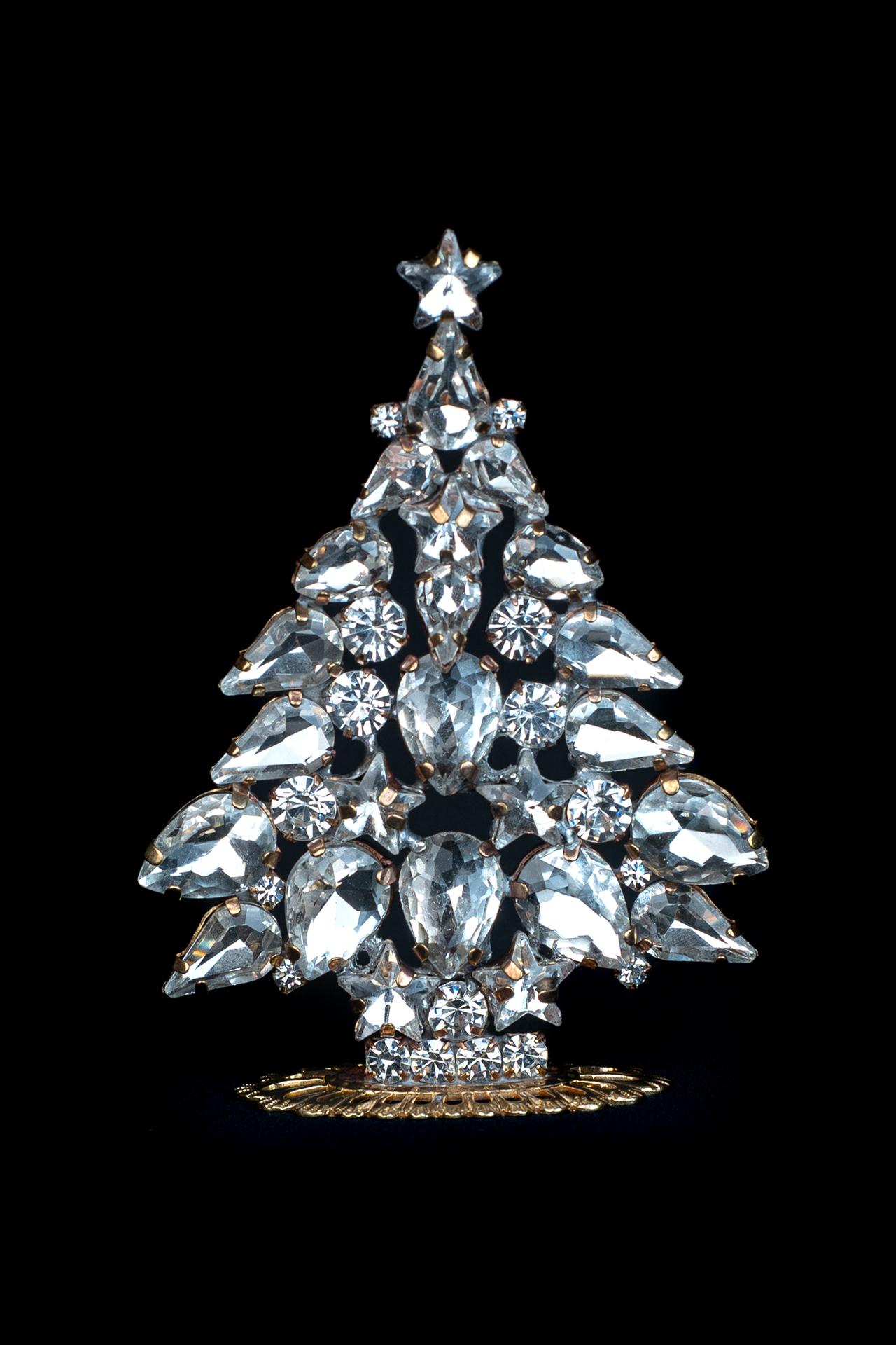 Magic crystal Christmas tree made of clear rhinestones