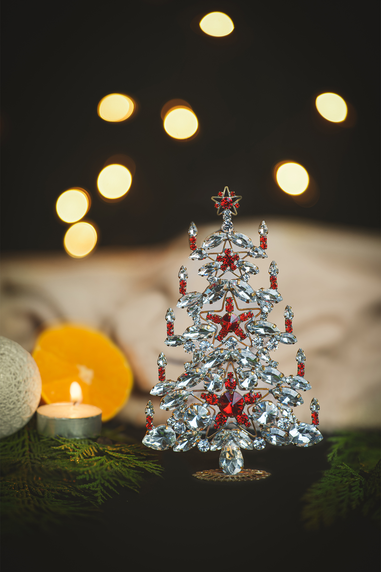Sparkling rhinestones Christmas tree with clear and red rhinestones