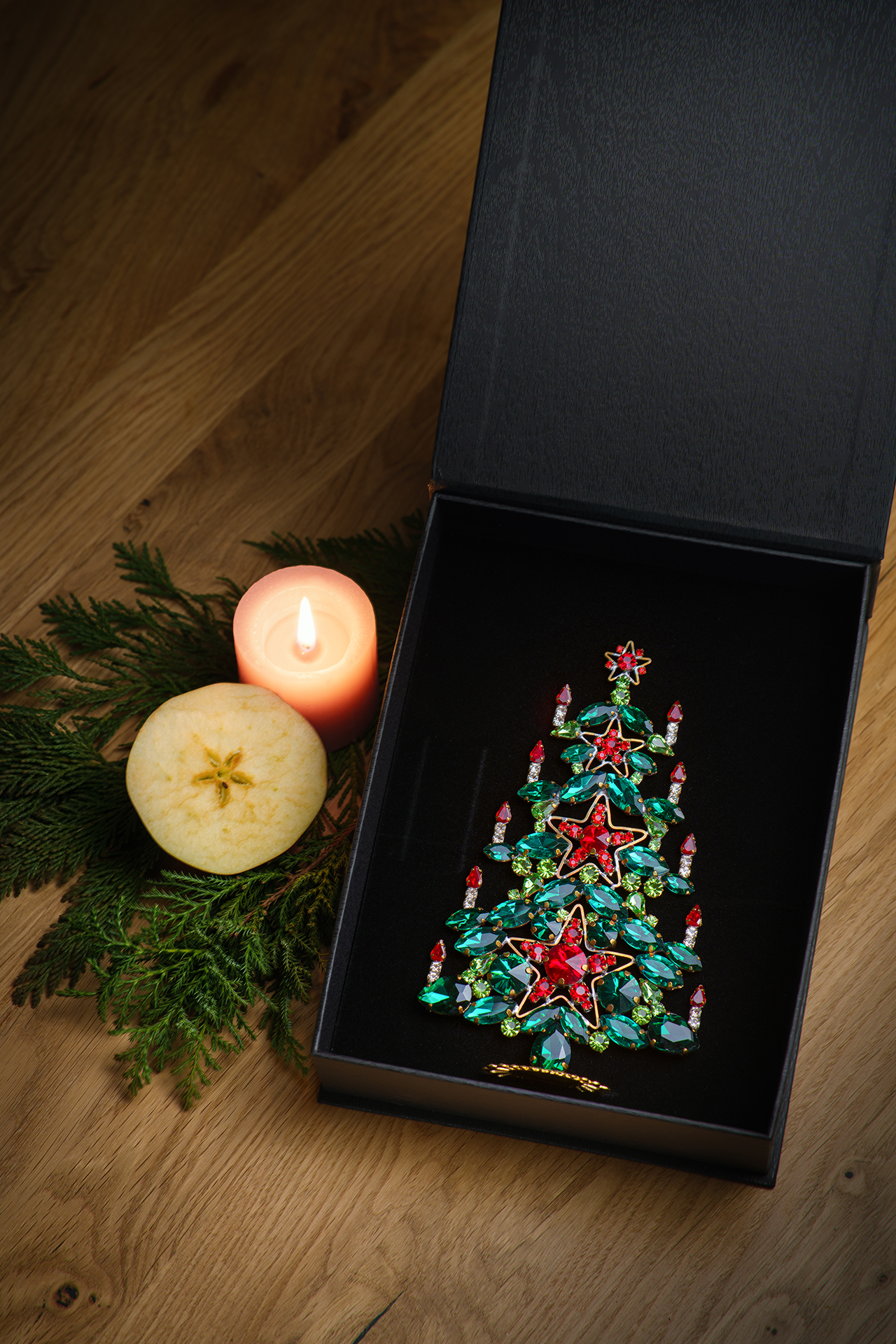 Sparkling rhinestones Christmas tree with green and red rhinestones