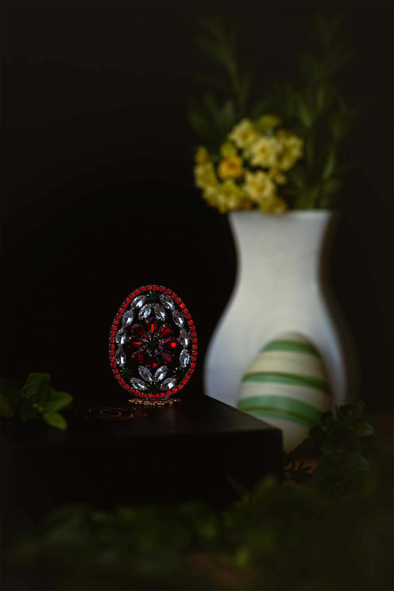 Floral Design Easter Egg in Festive coloured rhinestones