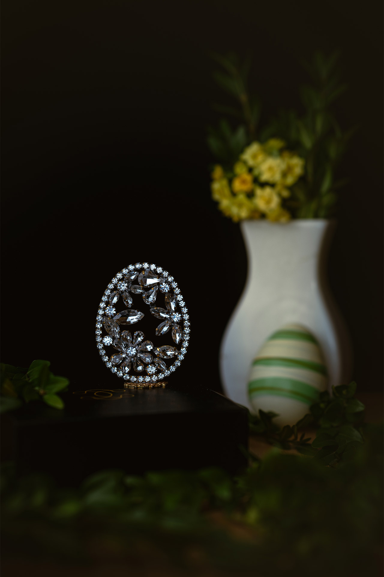 Vintage Easter Egg from Clear coloured rhinestone crystals
