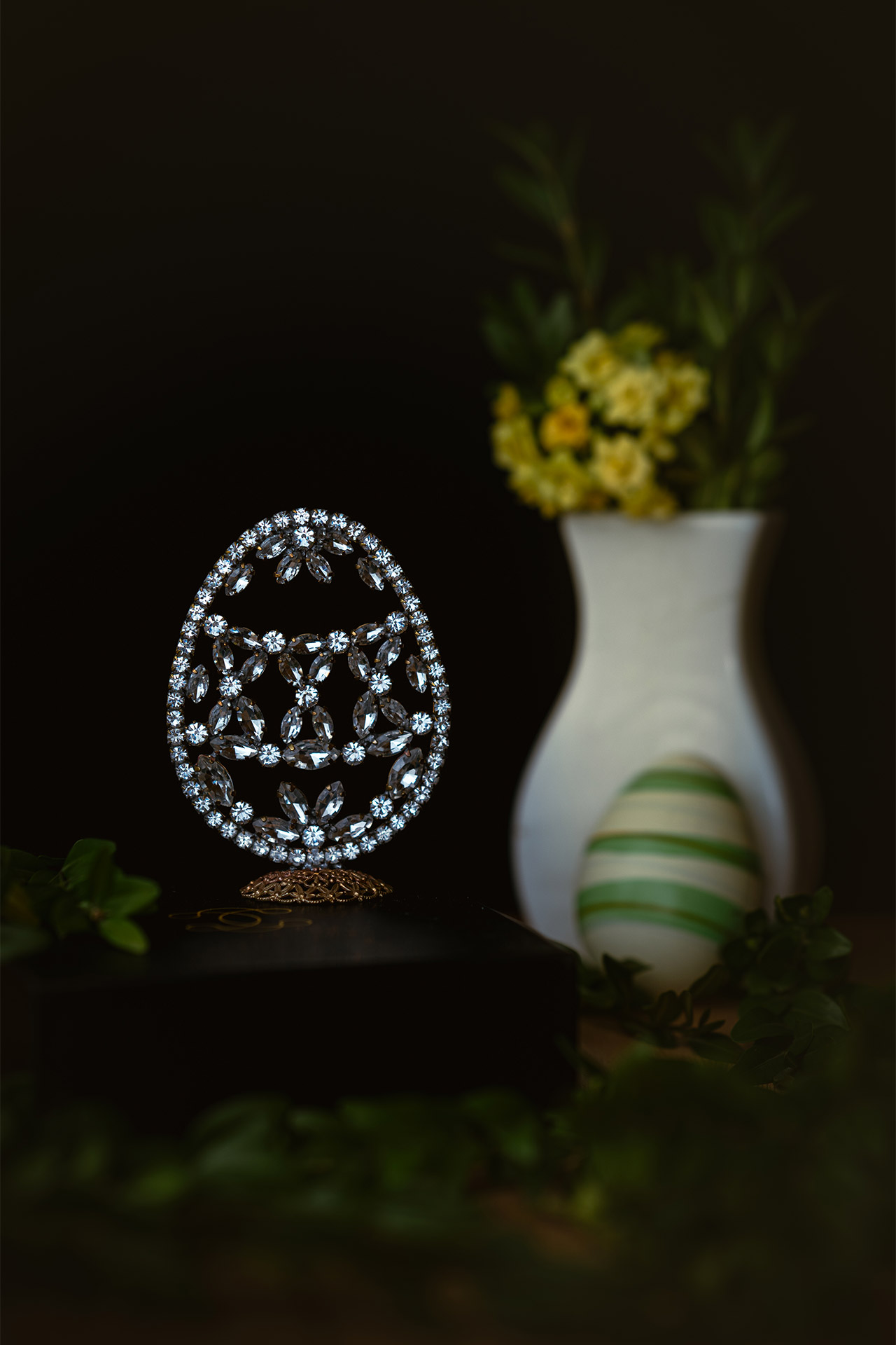 Delightful Easter Egg decoration with Clear crystals