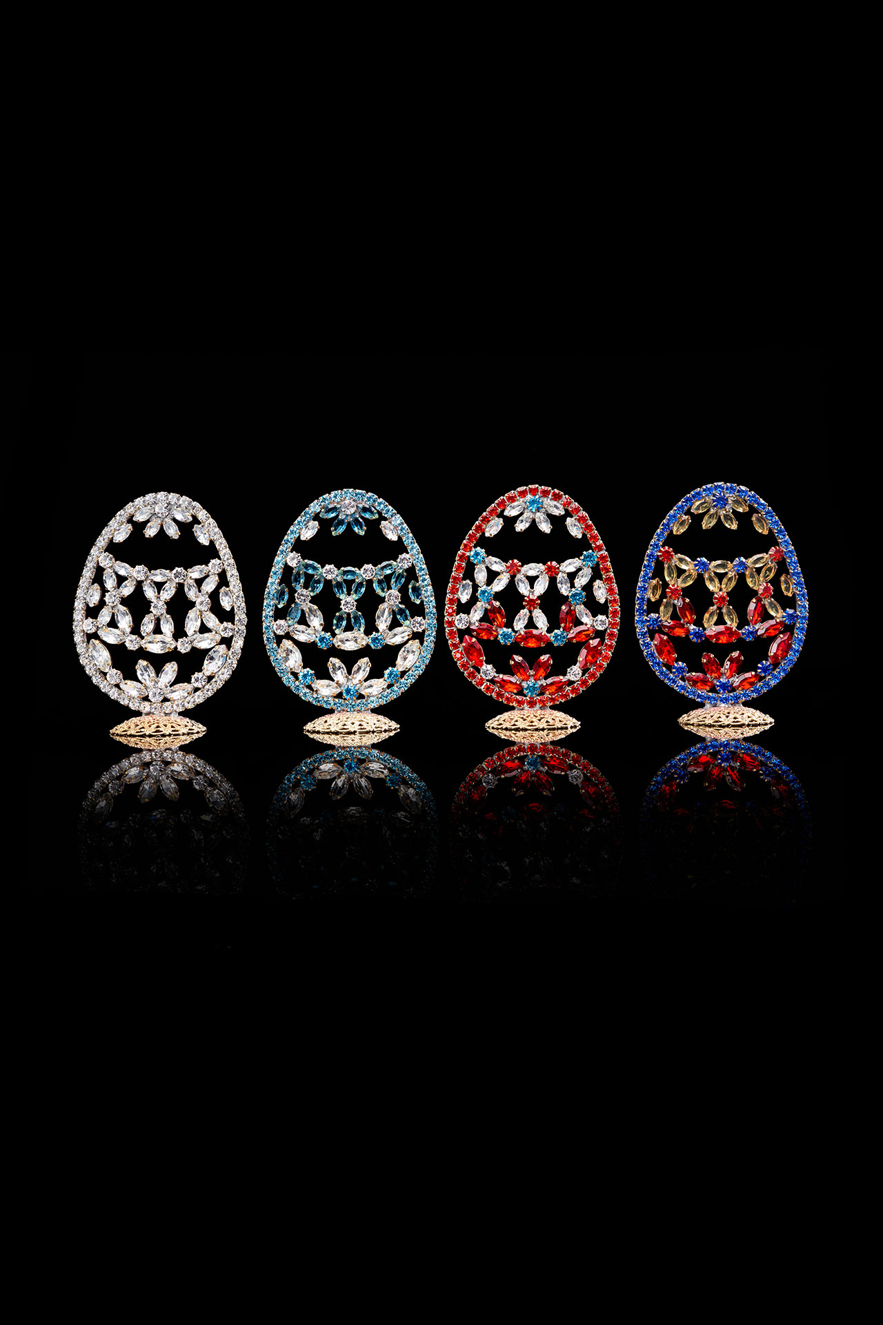 Delightful Easter Egg decoration with Assorted crystals