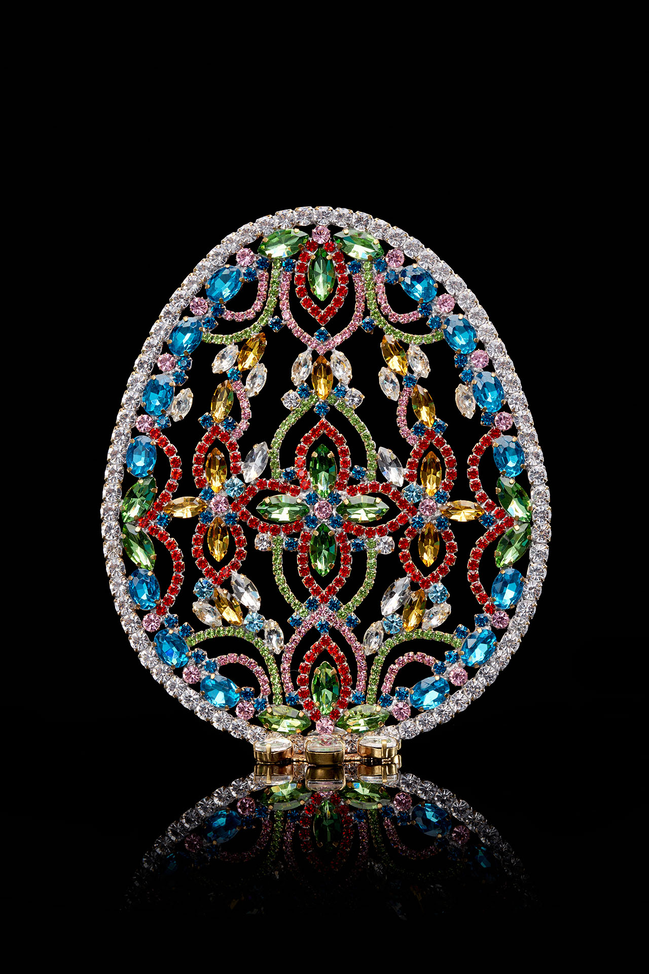 Czech Rhinestone Easter Egg in Assorted coloured Crystal