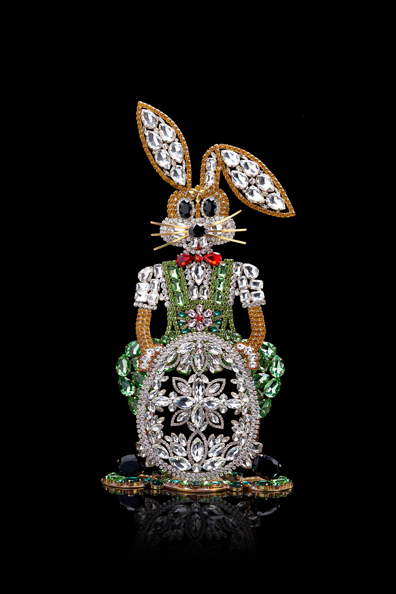 Rhinestone Easter Rabbit with Clear coloured Easter Egg