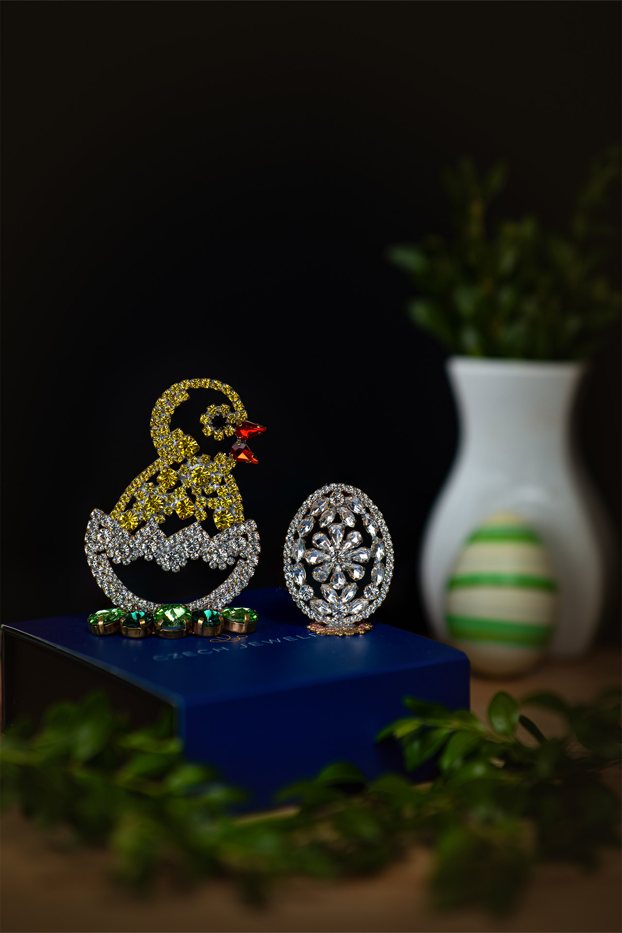 Easter hatchling and Easter Egg made from Rhinestone Crystal