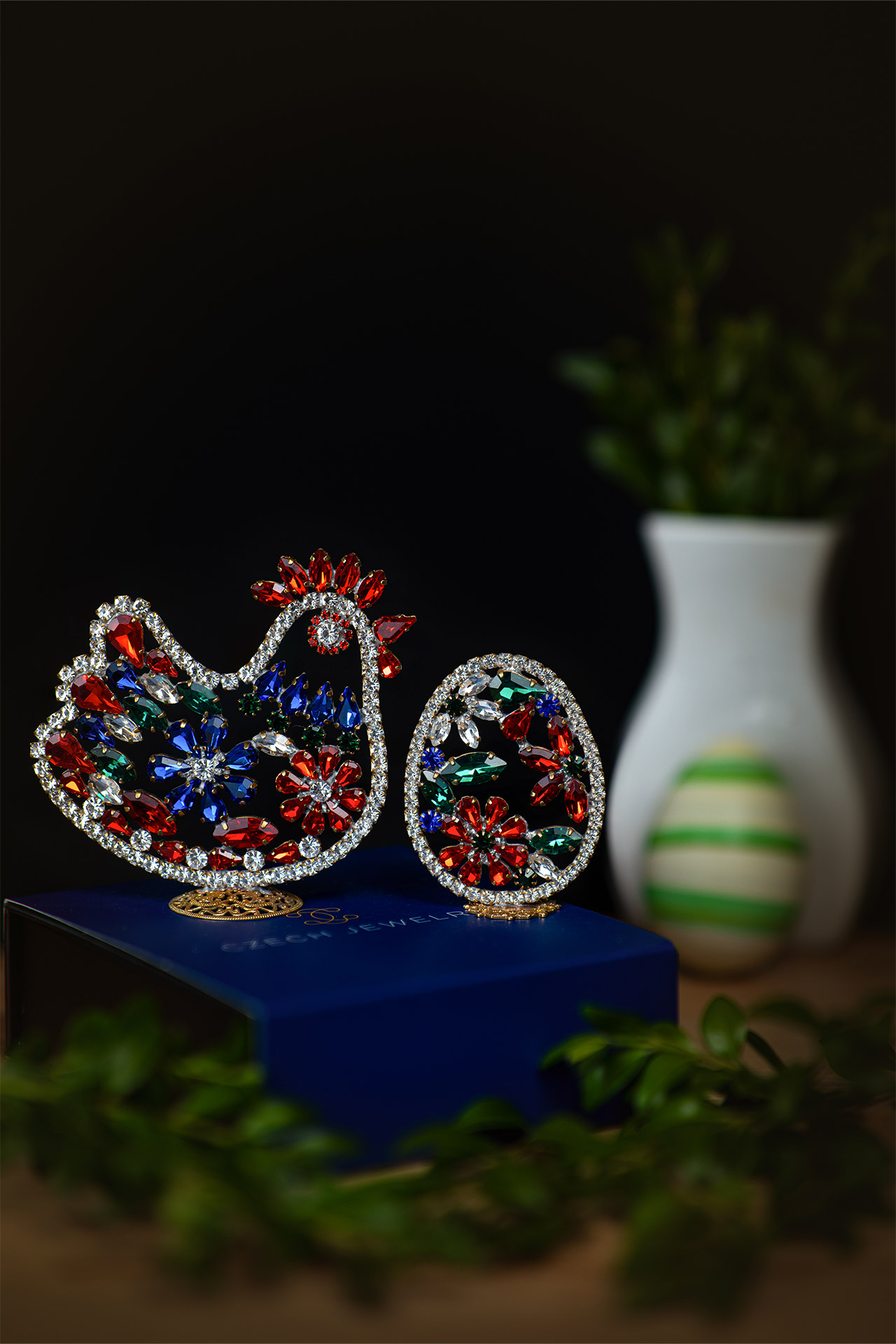 Easter Hen and Easter Egg in clear and coloured rhinestones