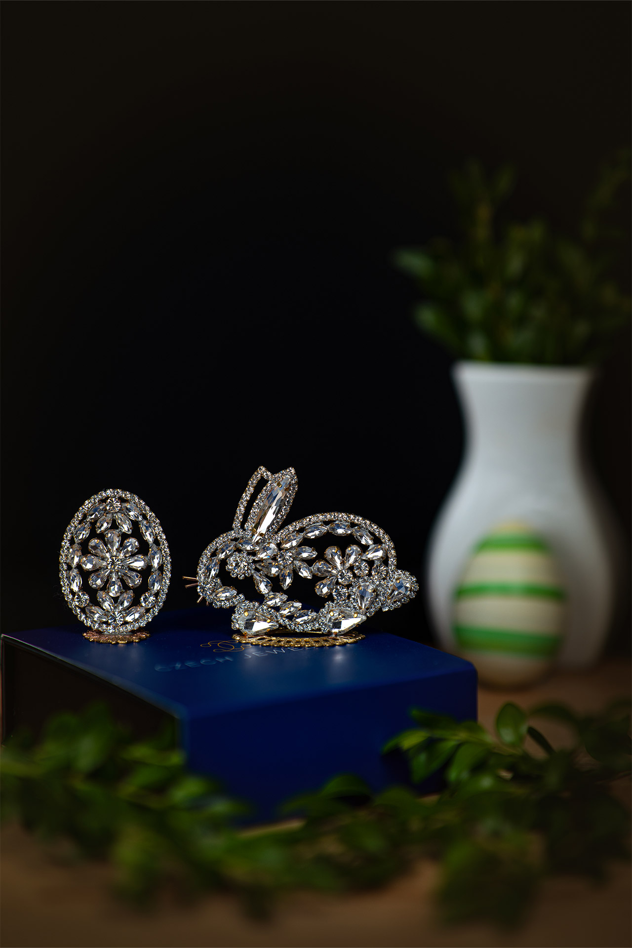 Rhinestone Easter Bunny and Easter Egg, Easter decoration