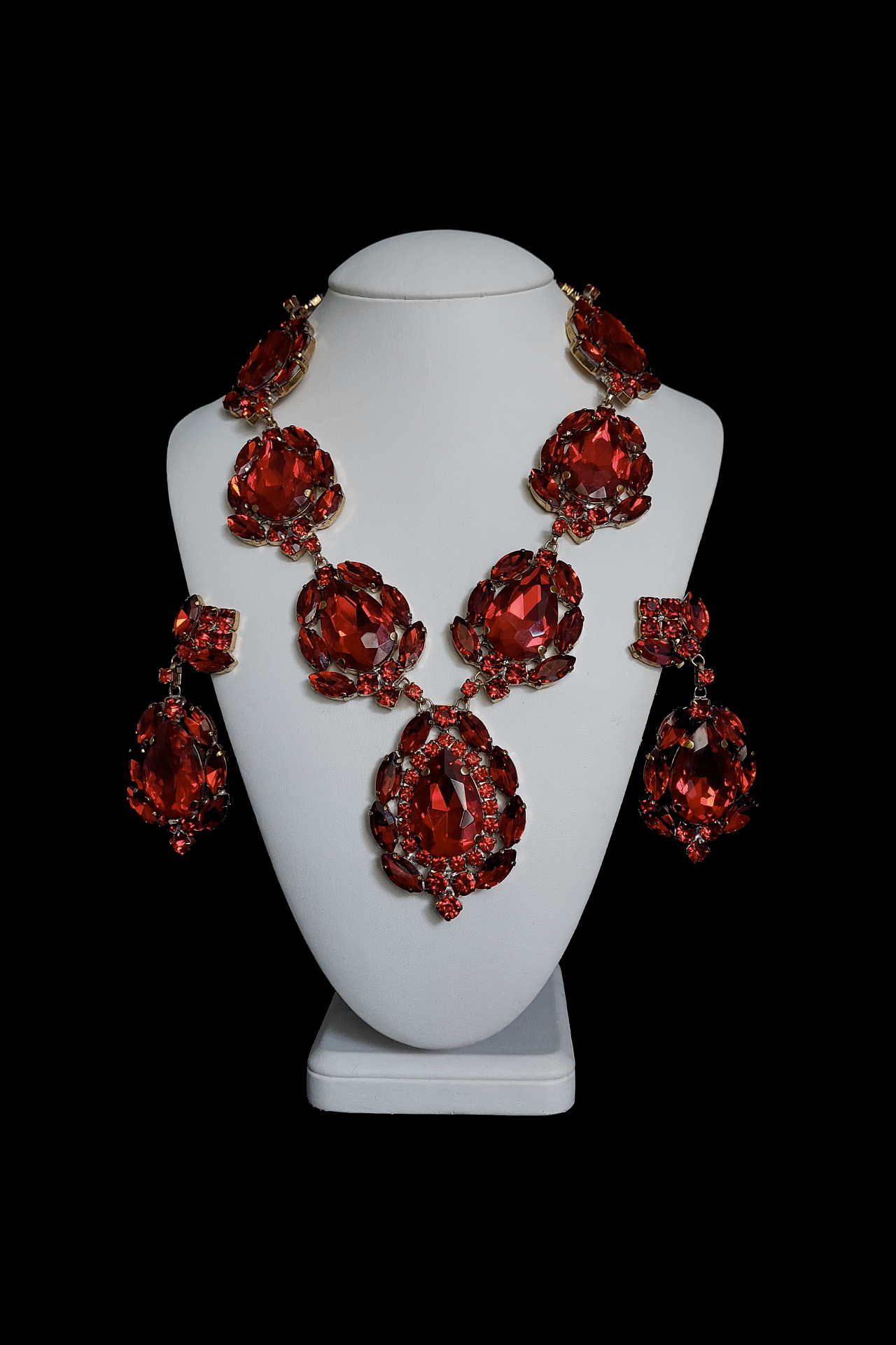 Handmade red necklace and earrings set Sonatine