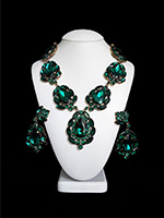 Green necklace and earrings jewelry set Sonatine