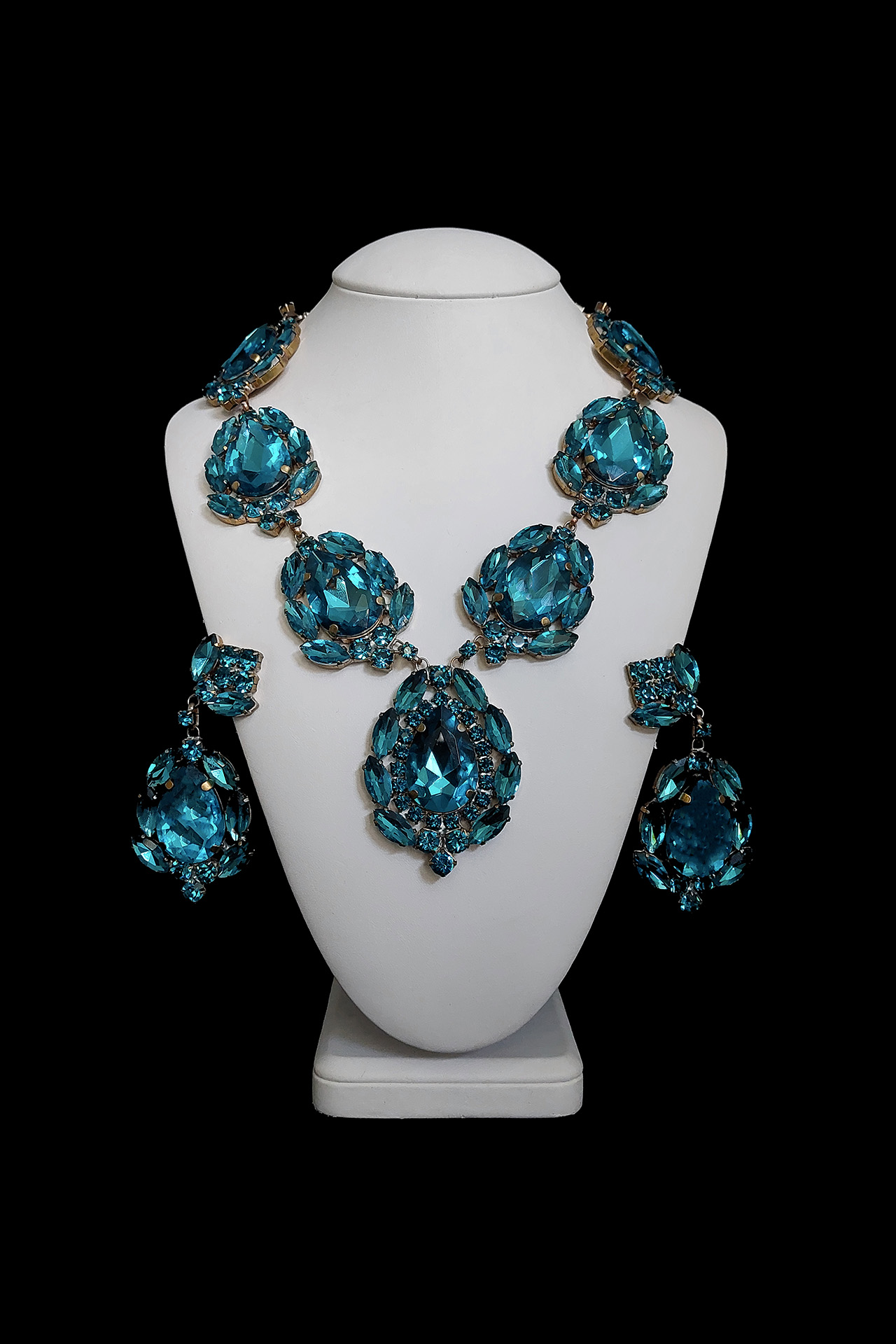 Handmade aqua blue necklace and earrings set Sonatine