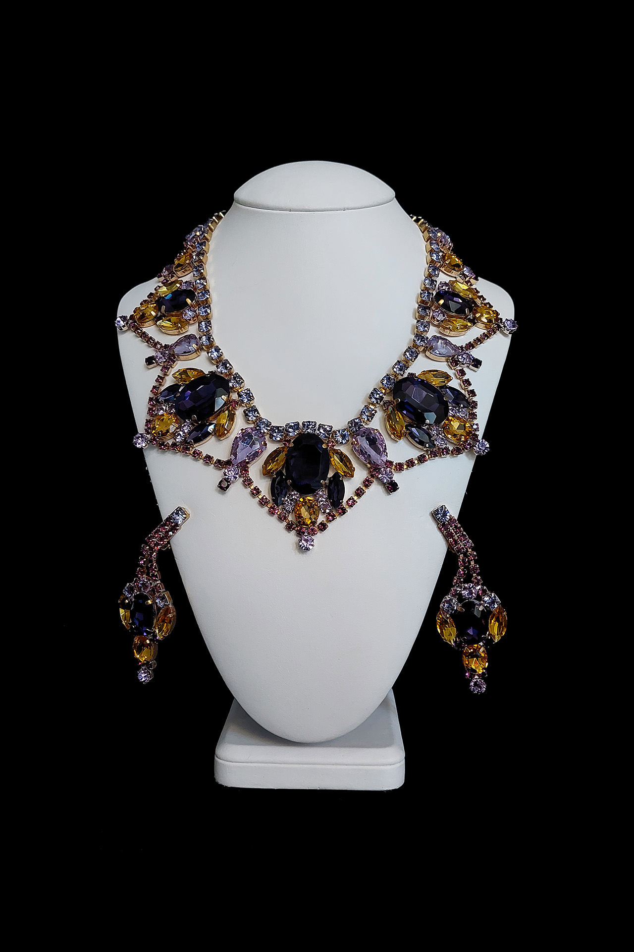 Handmade necklace and earrings set Roxanne - purple