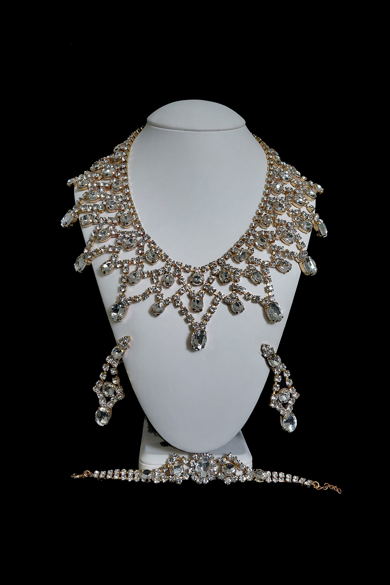 Crystal clear luxury designer necklace, bracelet and earrings