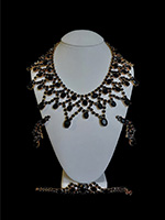 black Sunshine vintage necklace, bracelet and earrings jewelry set 