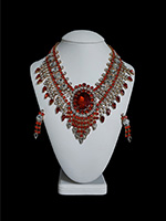 red and crystal God´s Eye rhinestone necklace and earring set