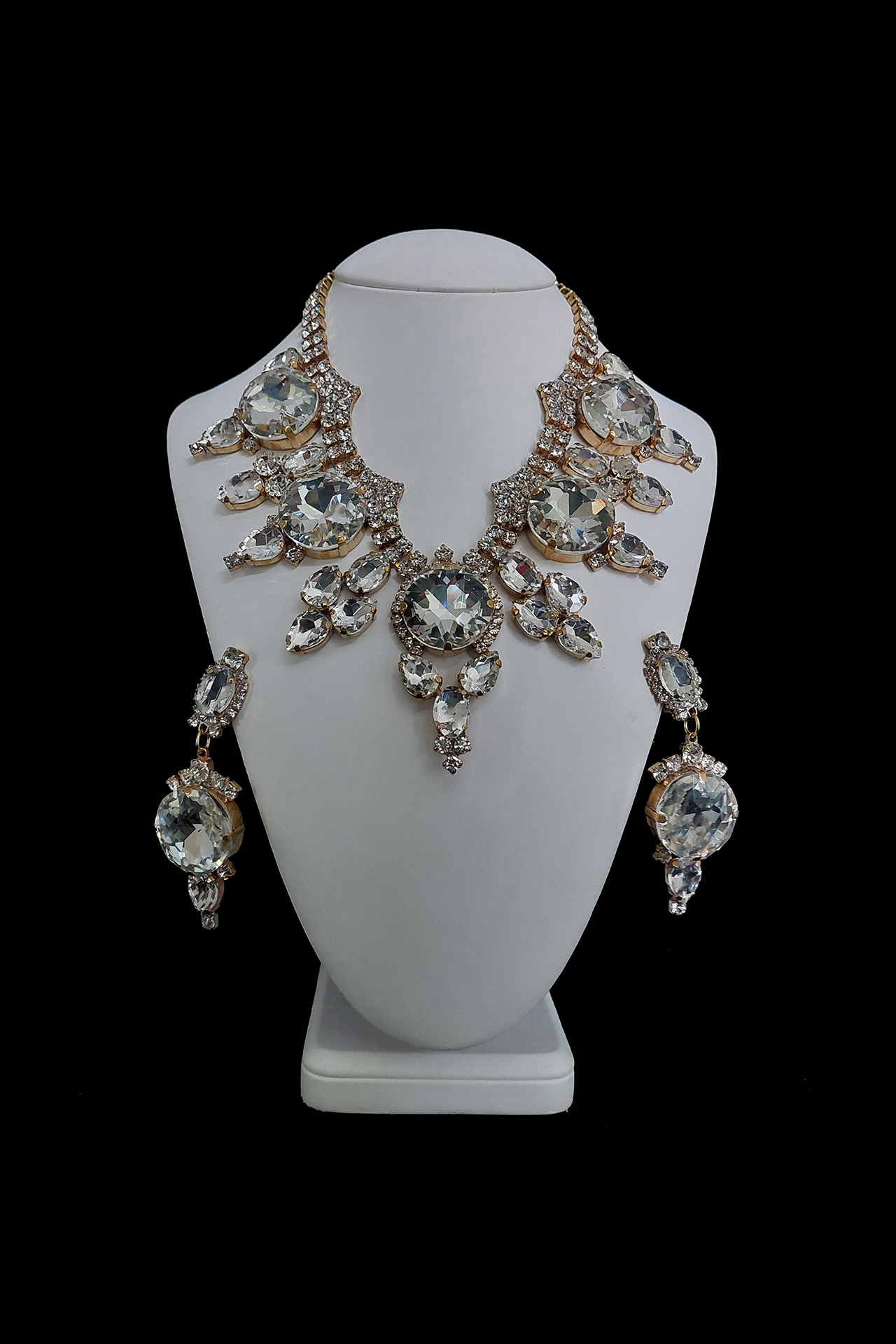 Crystal vintage jewerly set Taj Mahal from rhinestones