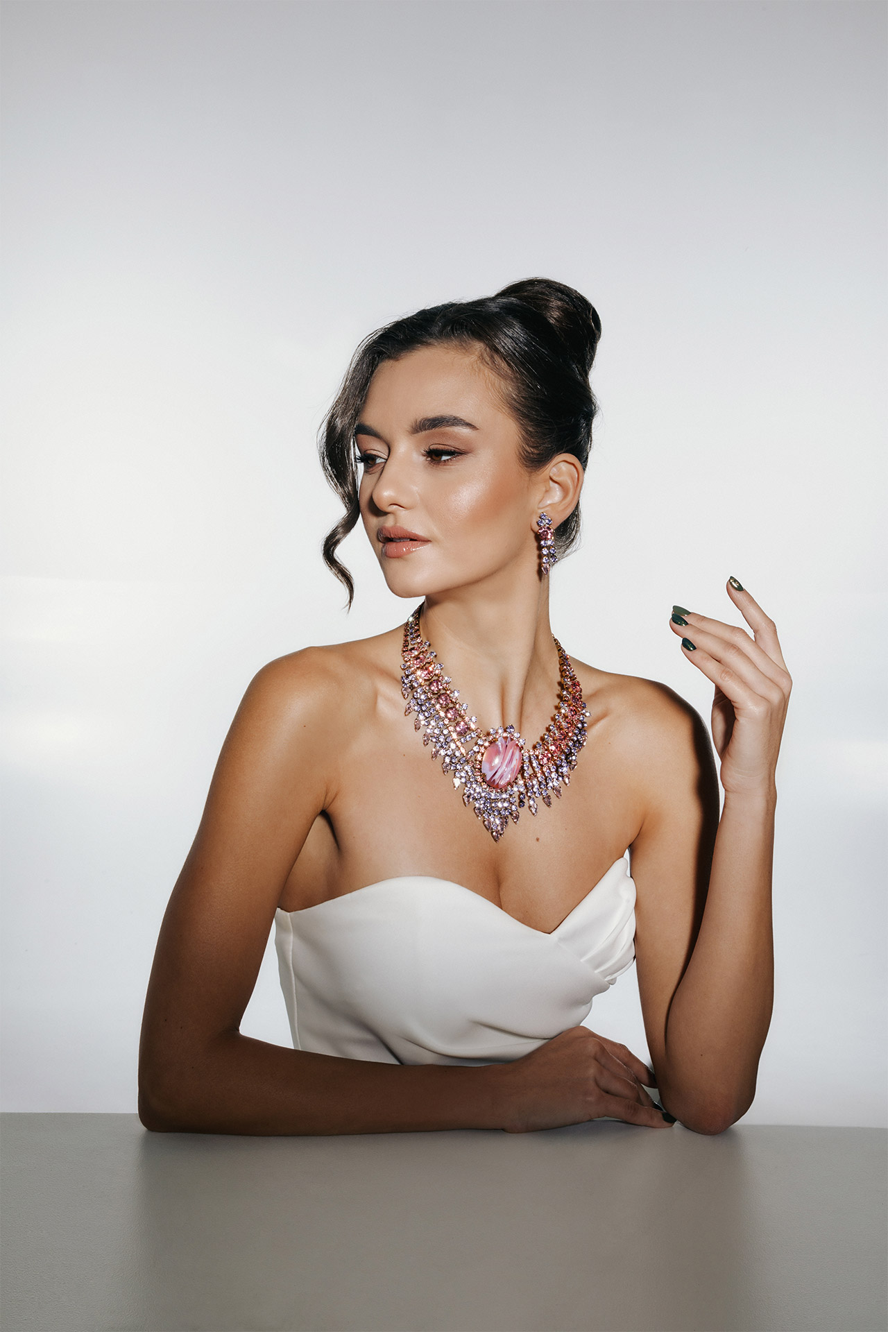 Necklace and earring set with pink rhinestones - God´s Eye