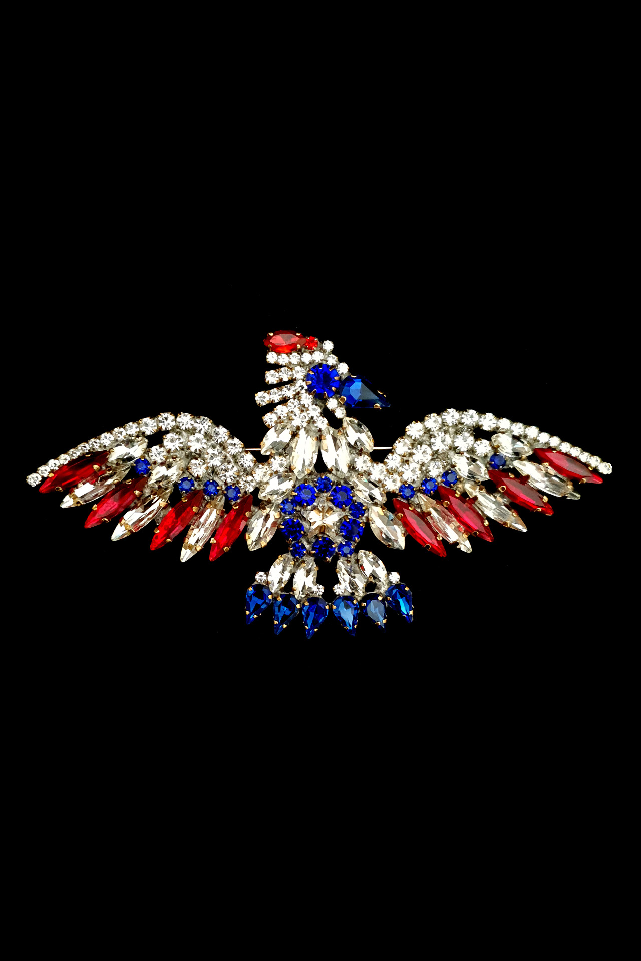 Handcrafted decorative brooch with US eagle