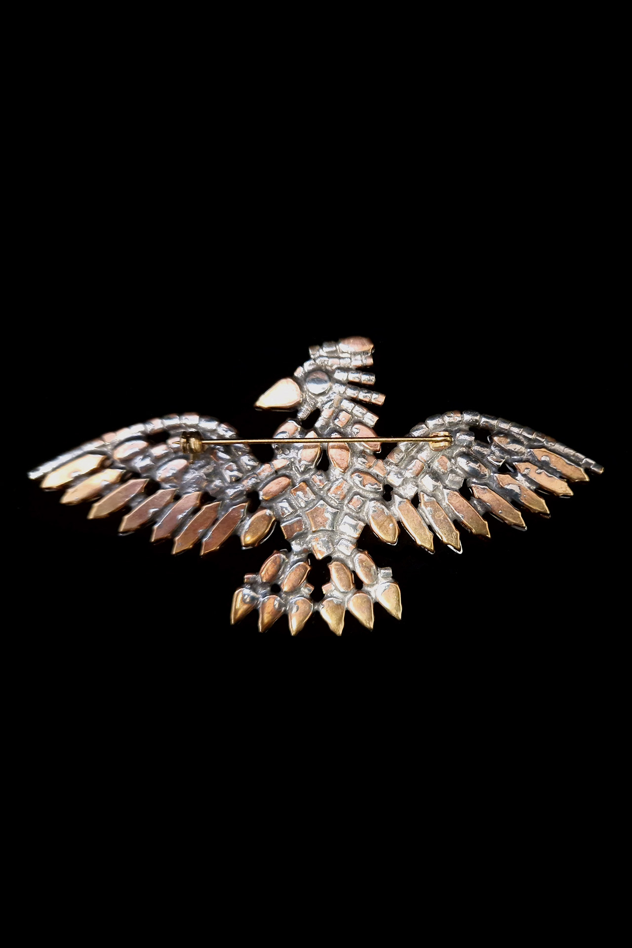 Handcrafted decorative brooch with US eagle